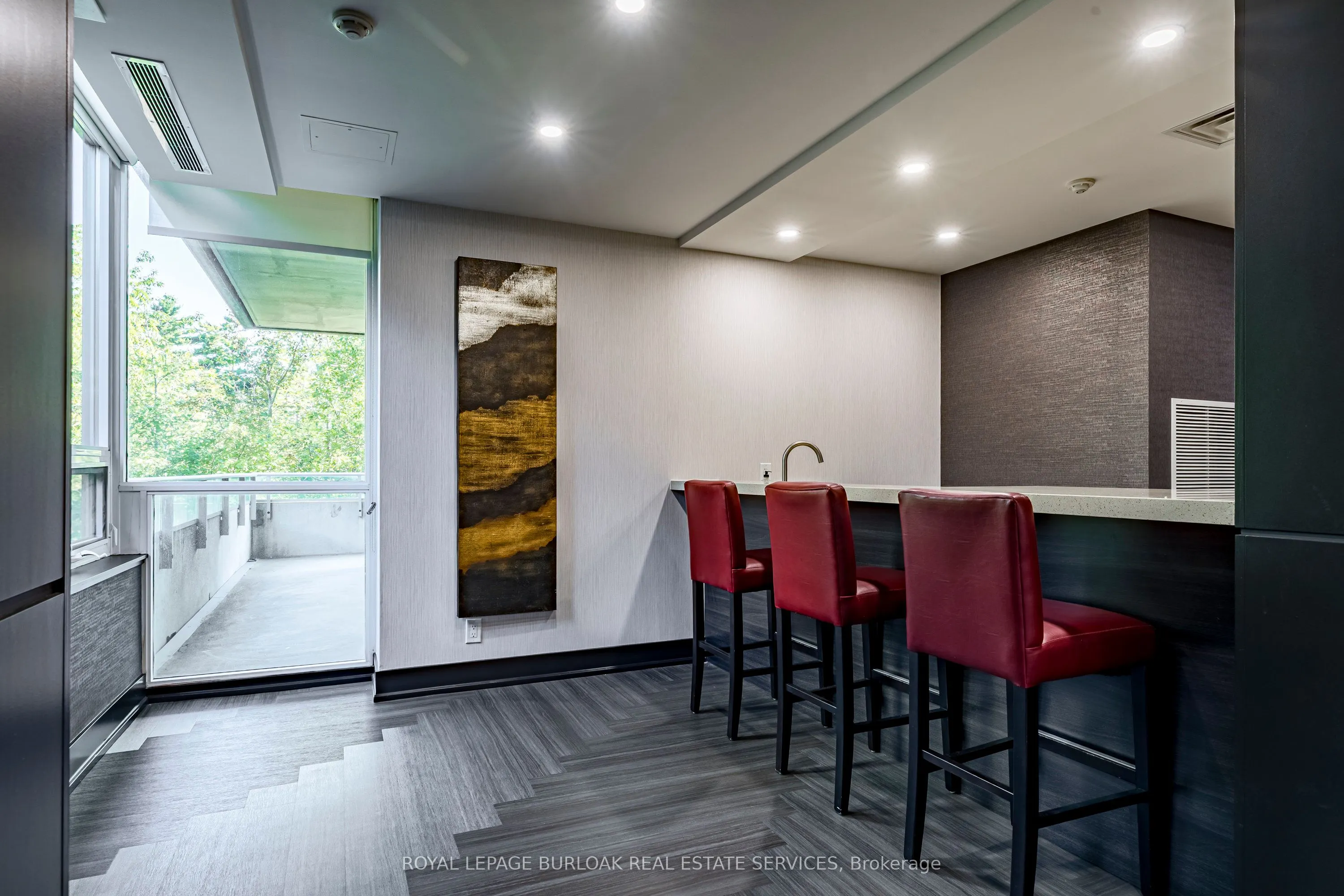 1055 Southdown Road, #502
