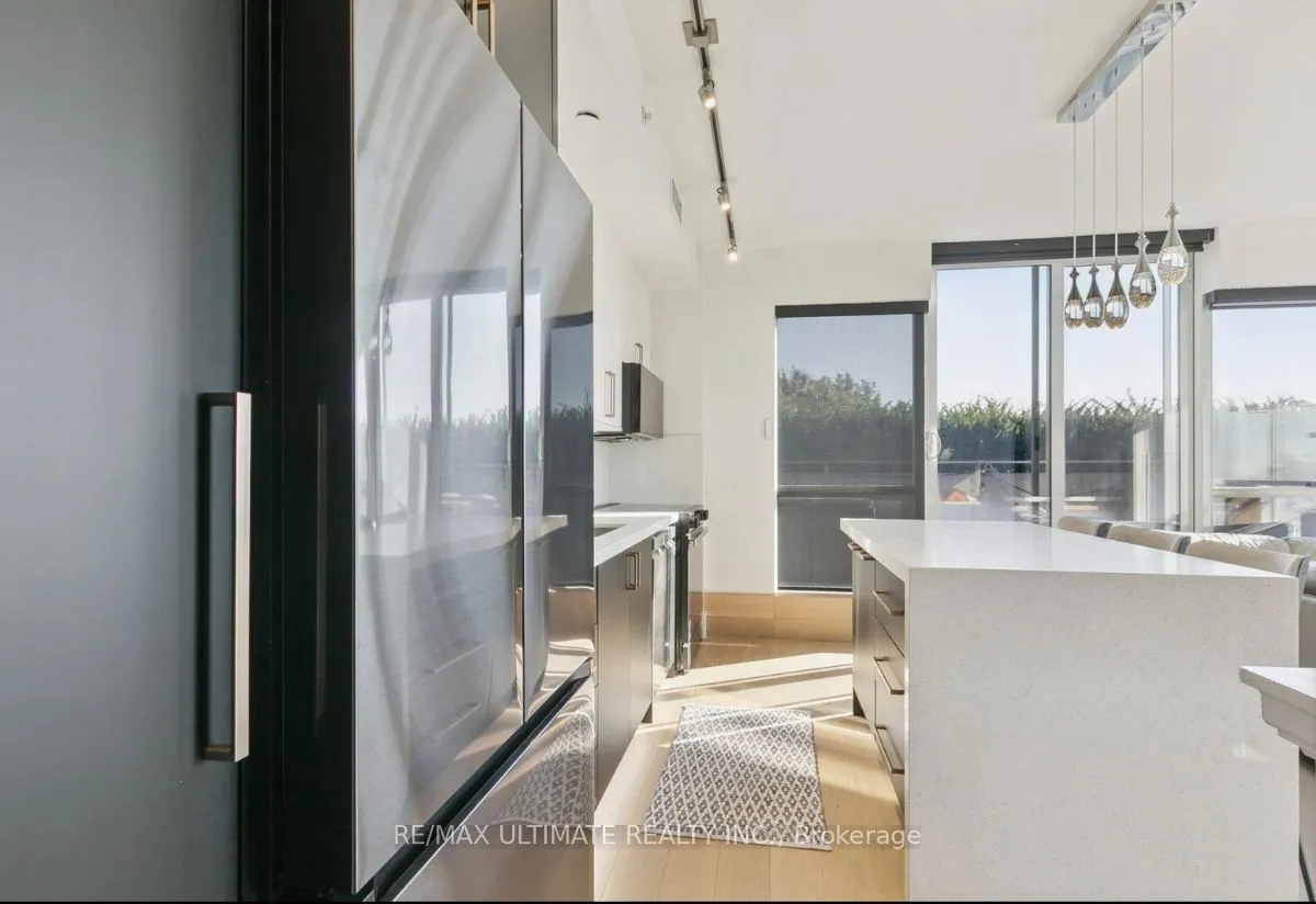 15 James Finlay Way, #730