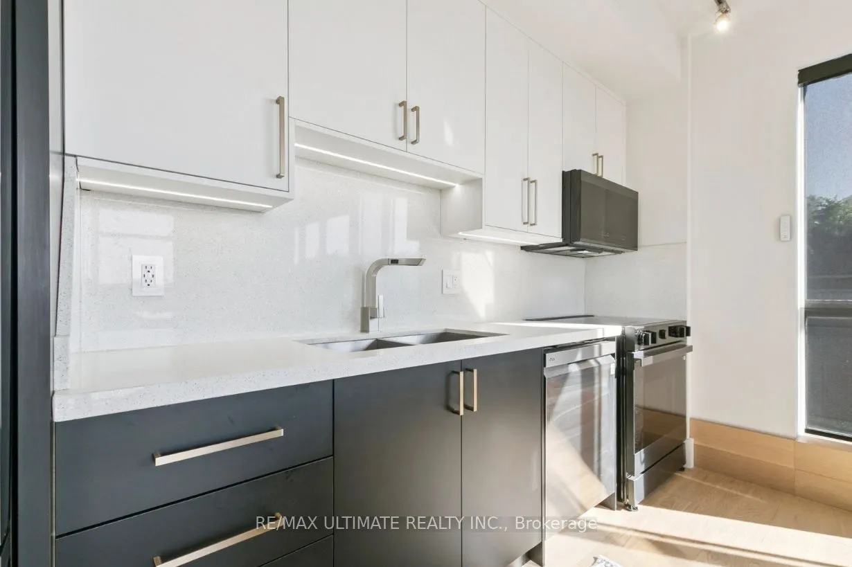 15 James Finlay Way, #730