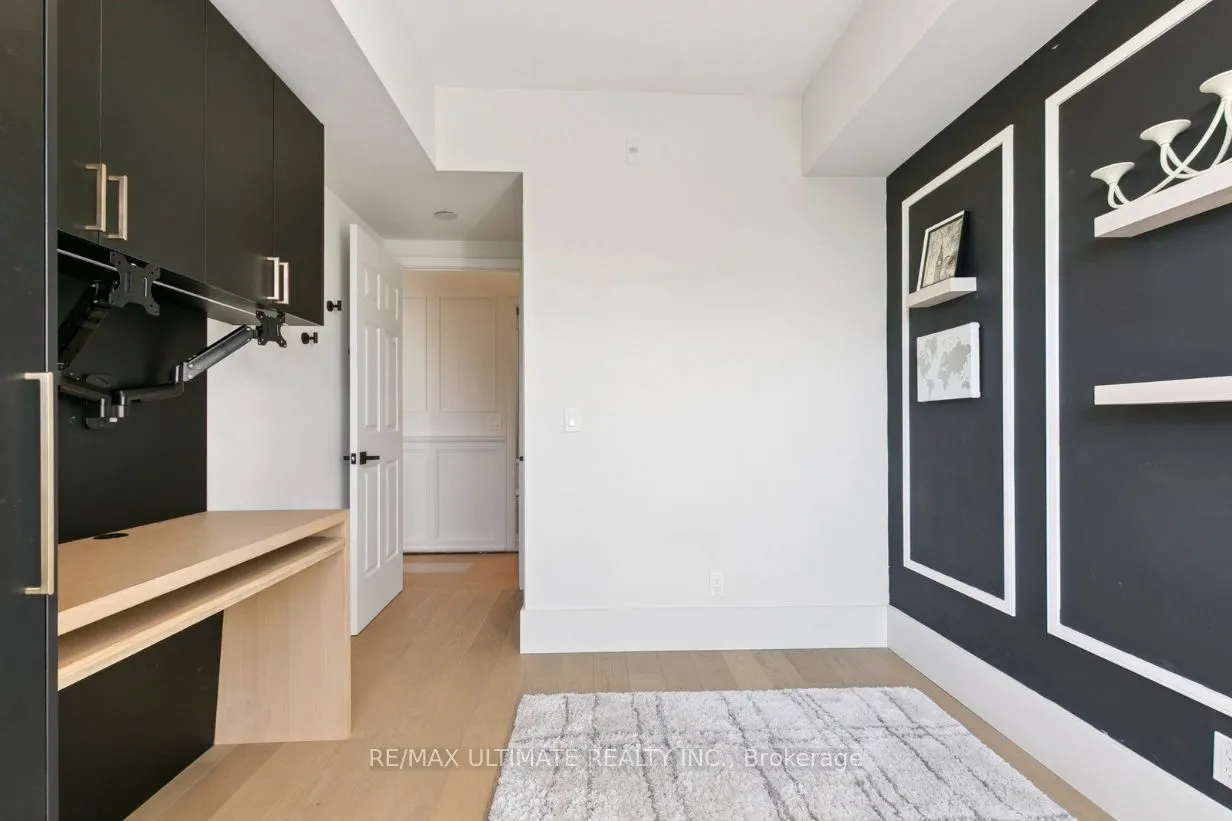 15 James Finlay Way, #730