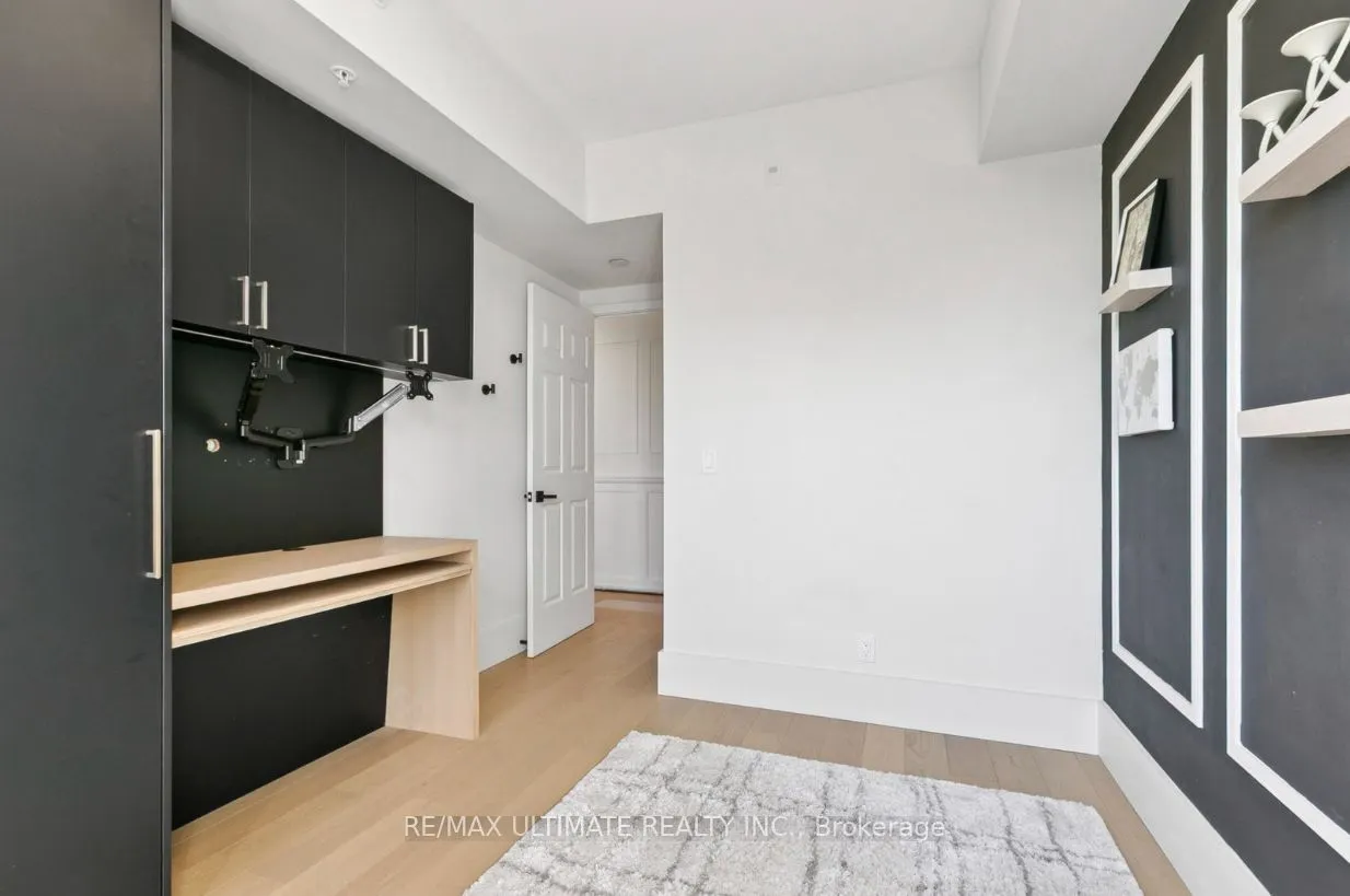 15 James Finlay Way, #730