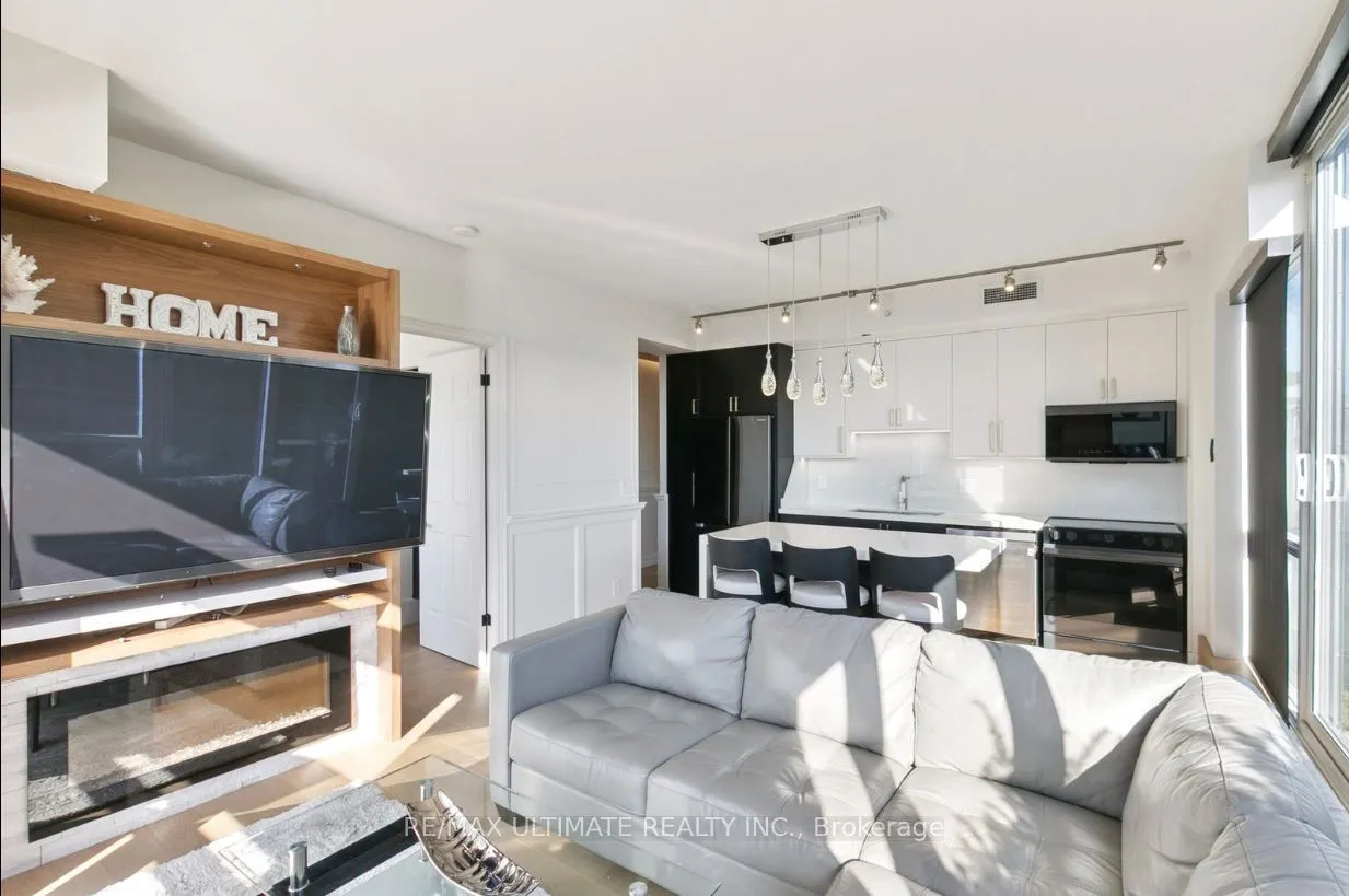 15 James Finlay Way, #730