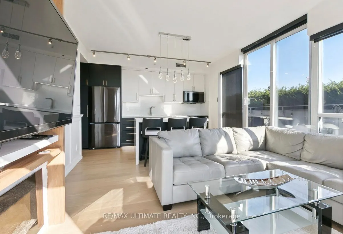 15 James Finlay Way, #730