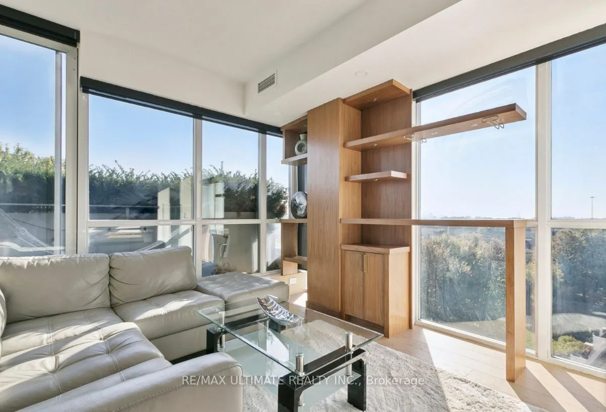 15 James Finlay Way, #730