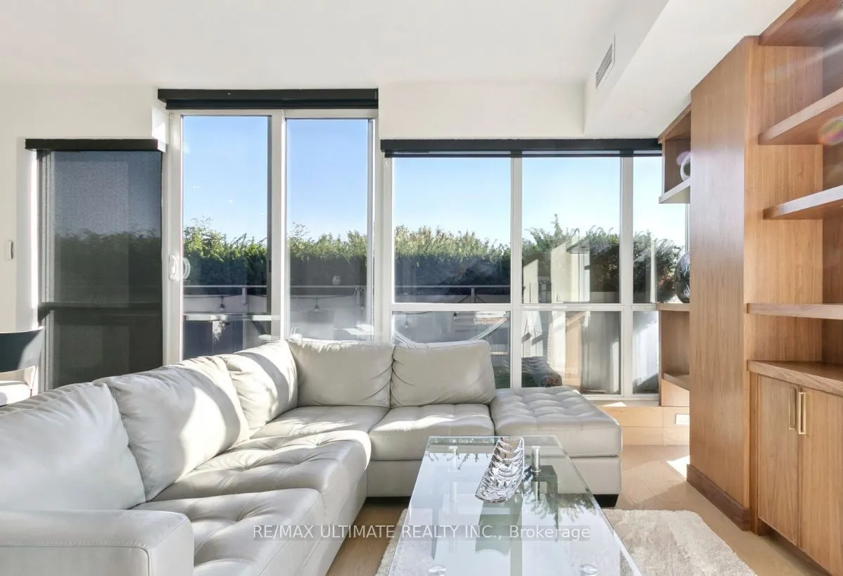 15 James Finlay Way, #730