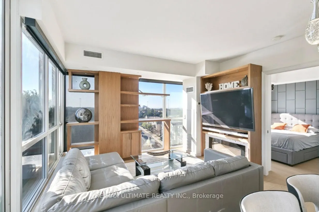 15 James Finlay Way, #730