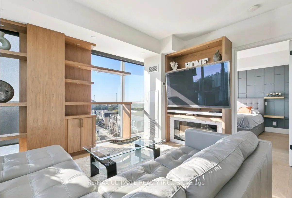 15 James Finlay Way, #730
