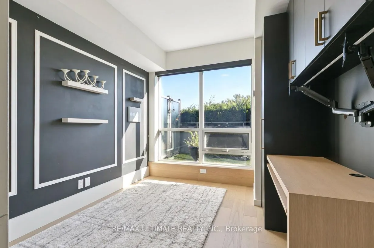 15 James Finlay Way, #730