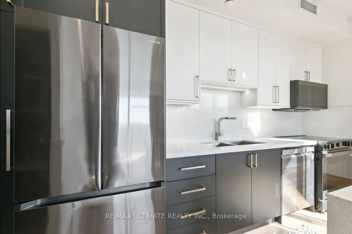 15 James Finlay Way, #730