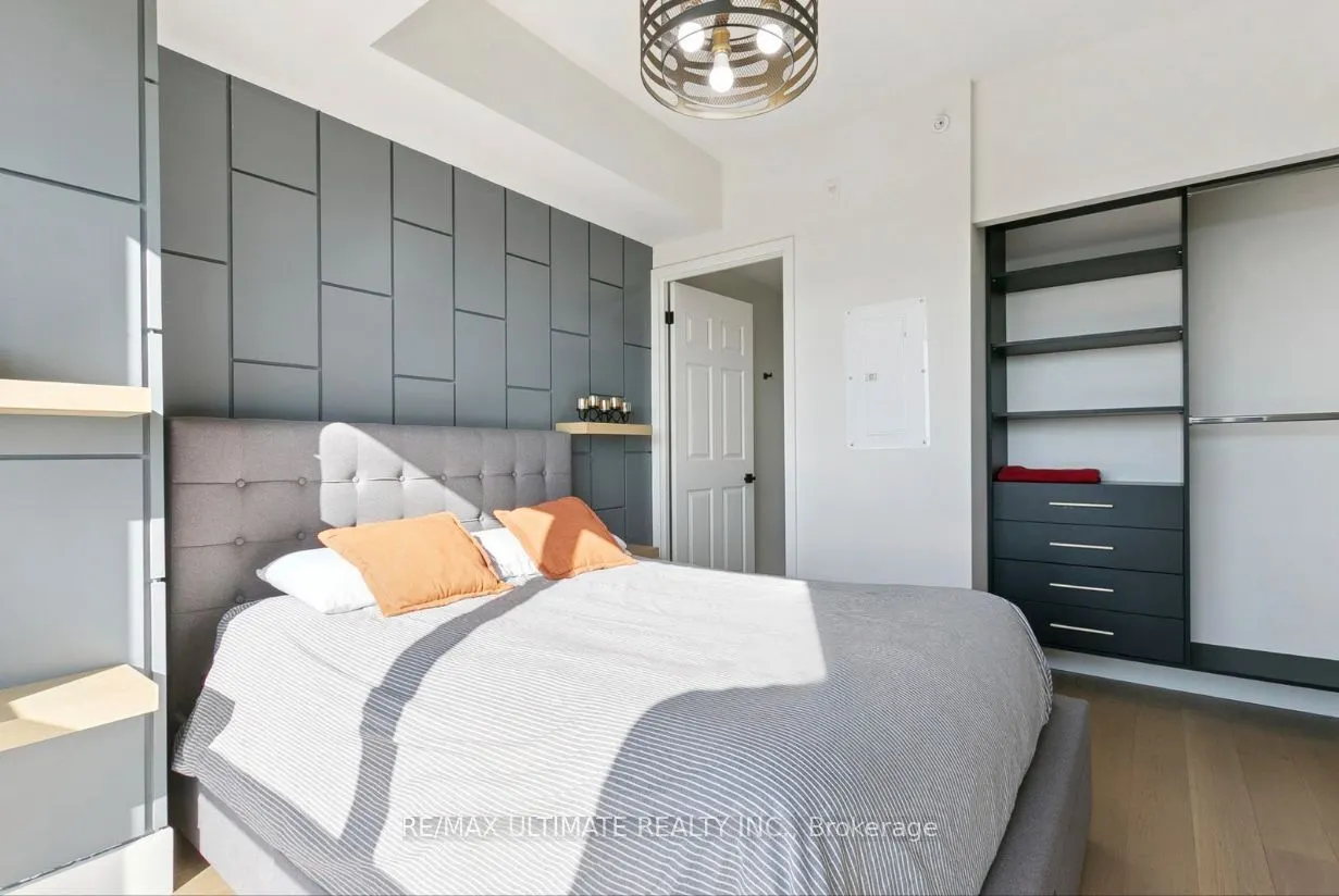 15 James Finlay Way, #730