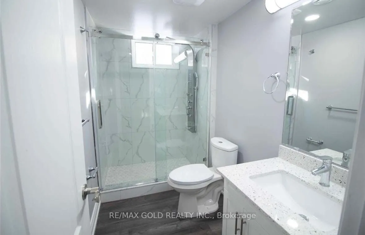 3 Panorama Crescent N