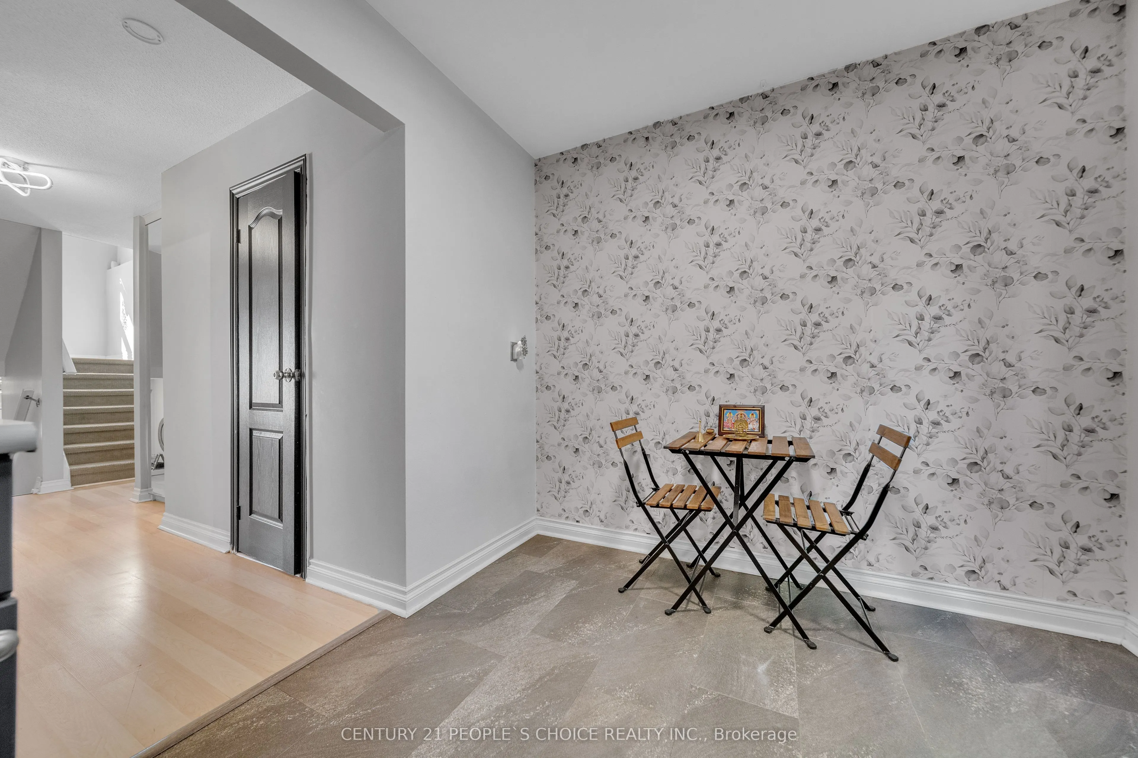 51 Mcmullen Crescent, #51