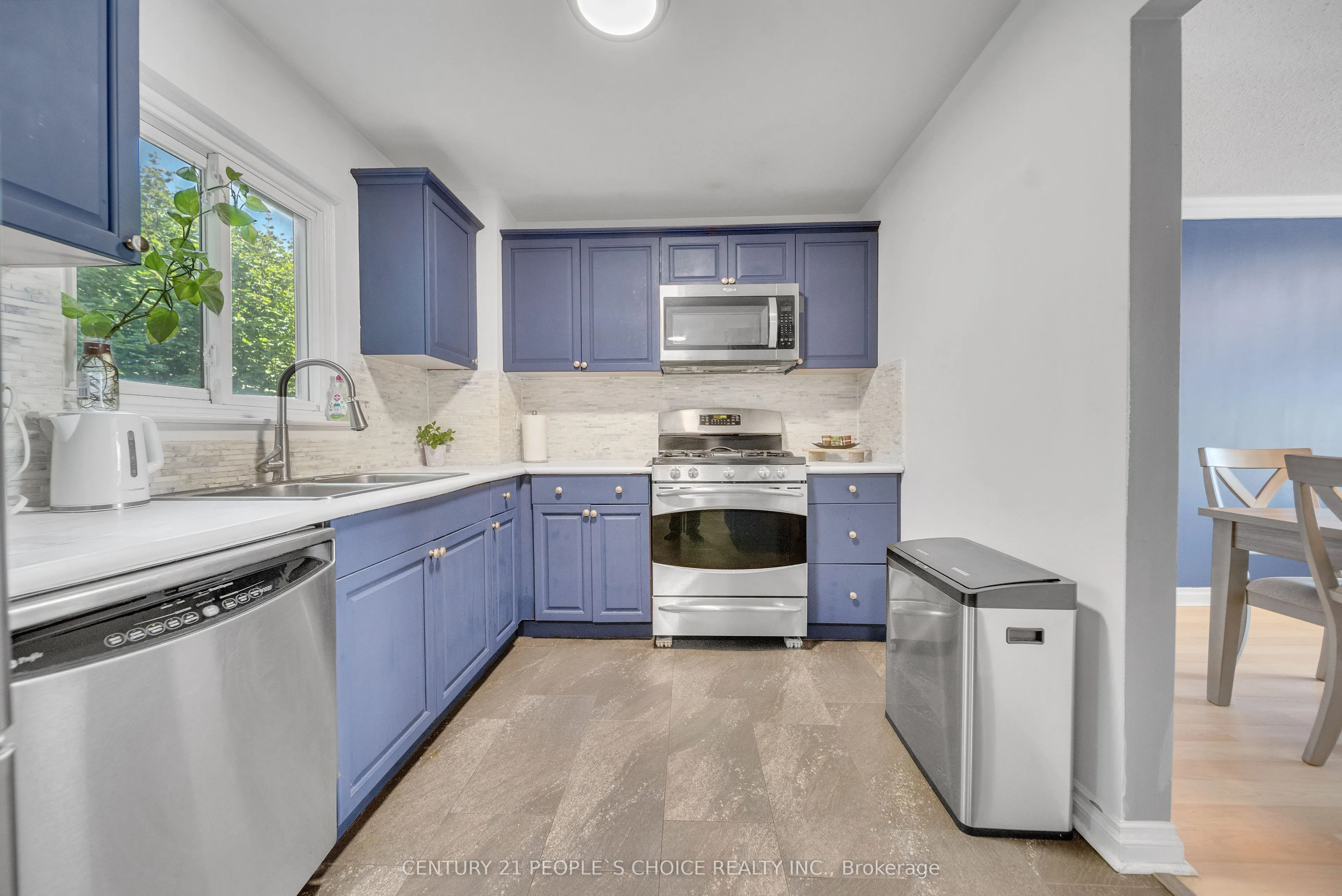 51 Mcmullen Crescent, #51