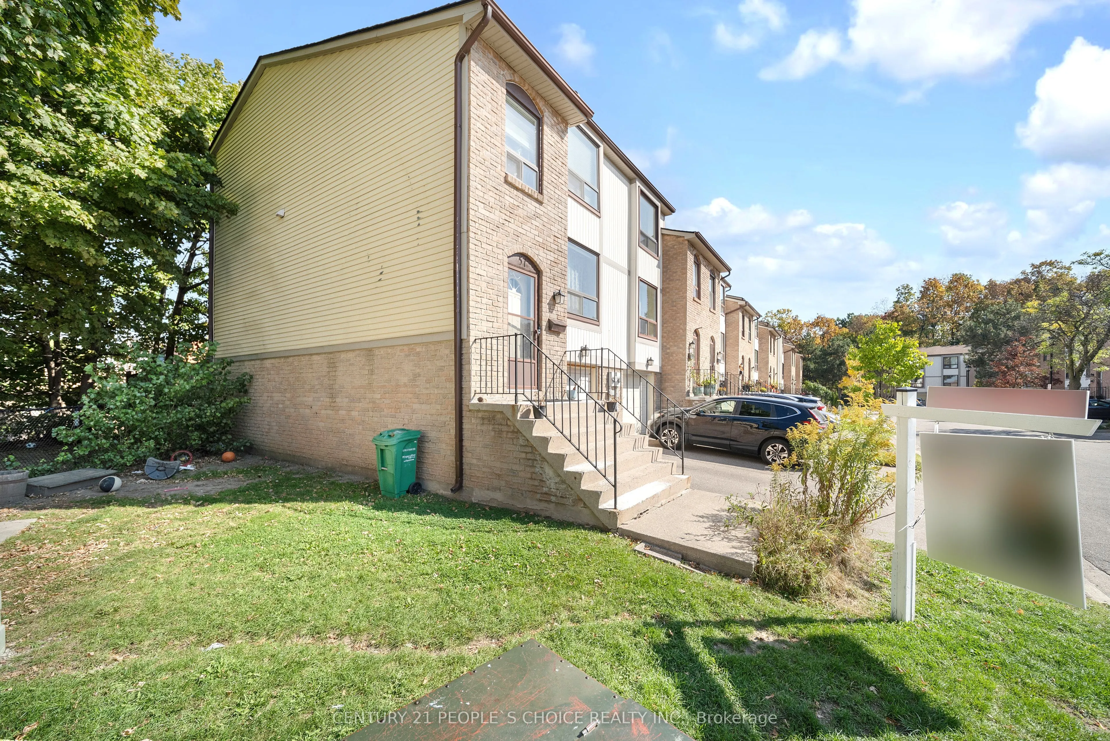 51 Mcmullen Crescent, #51