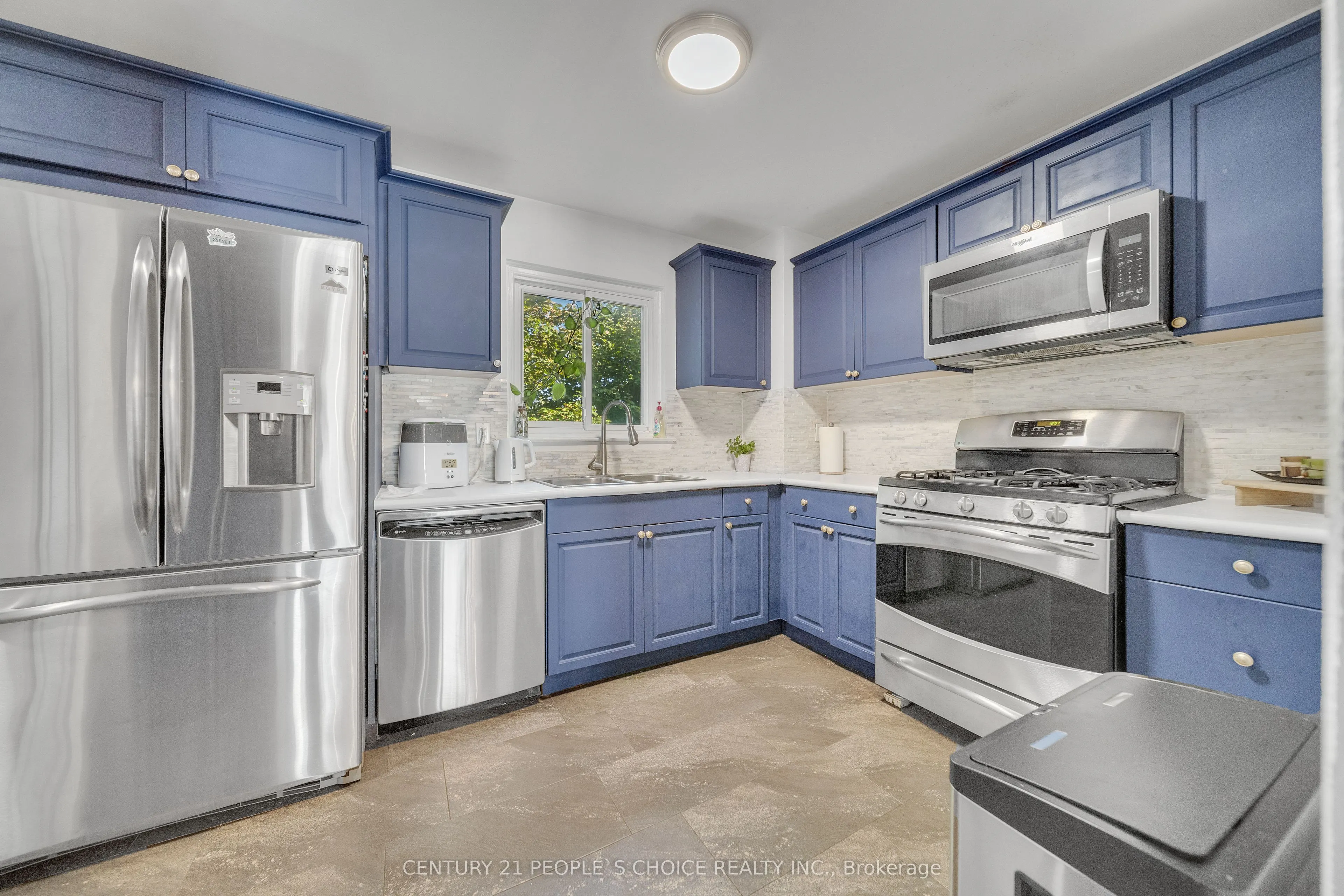 51 Mcmullen Crescent, #51