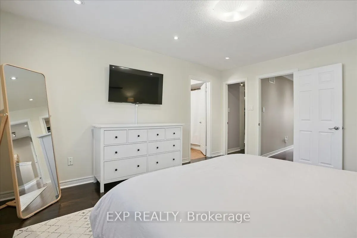 4147 Prentice Common