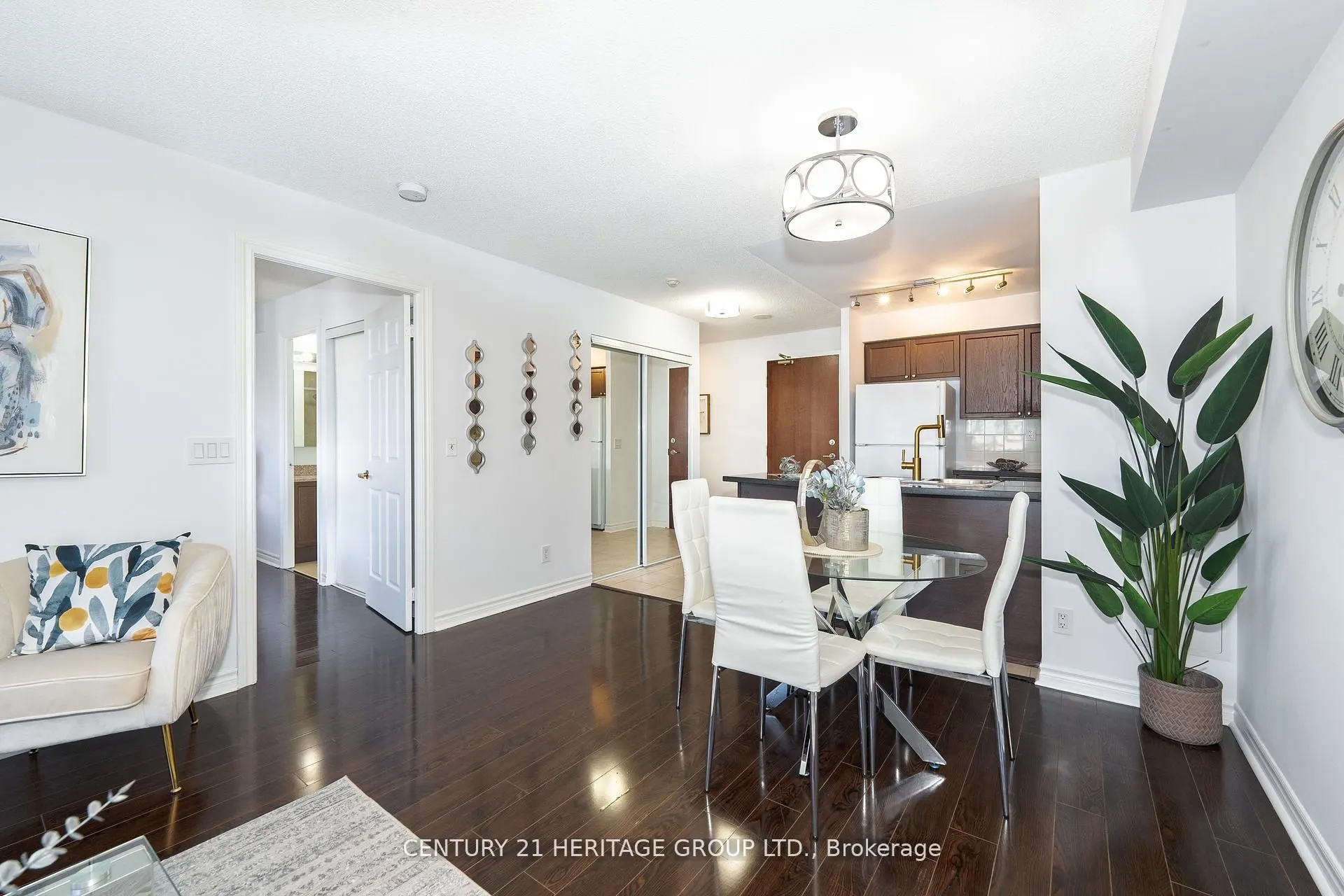 5 Michael Power Place, #2002