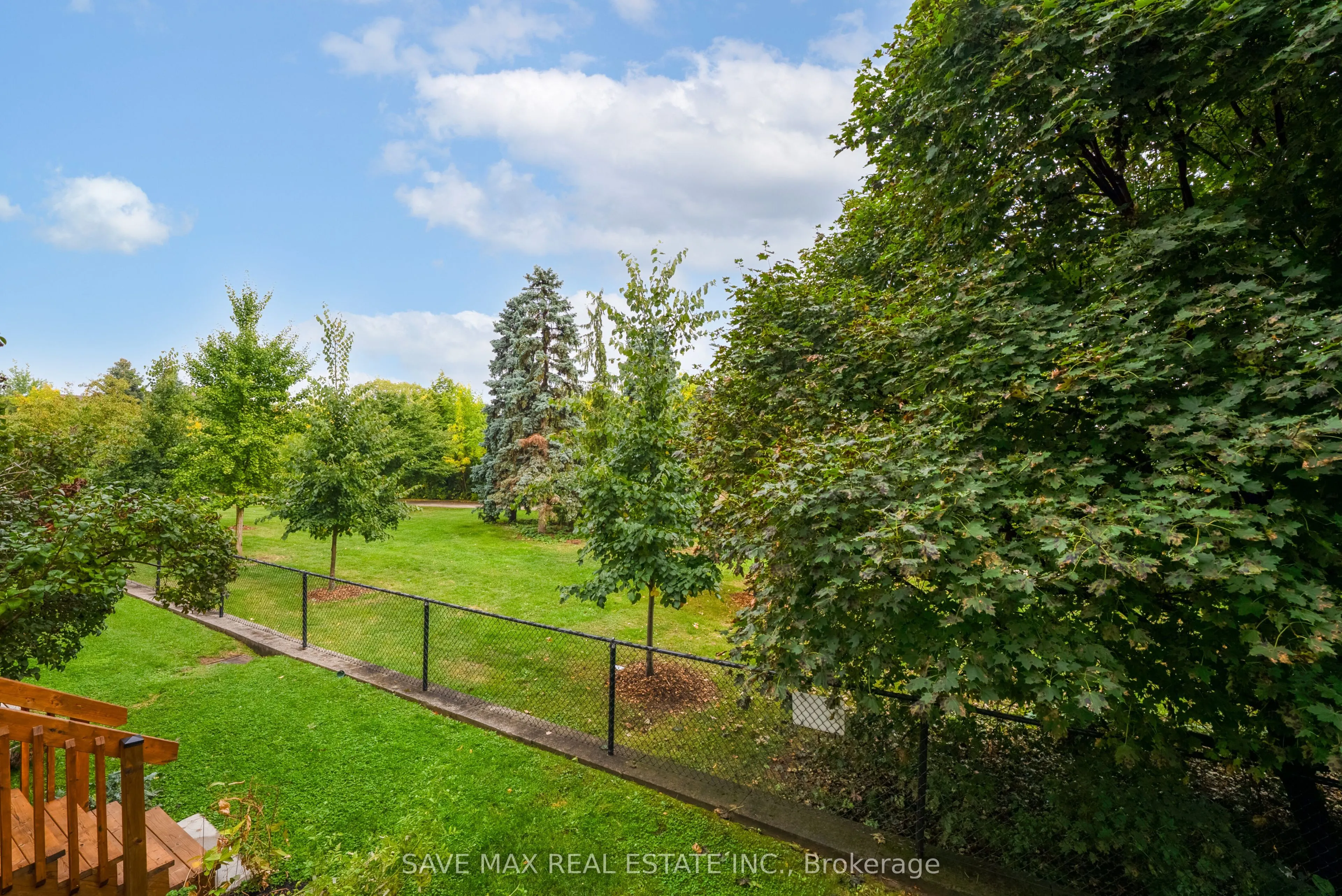 840 Dundas Street W, #25