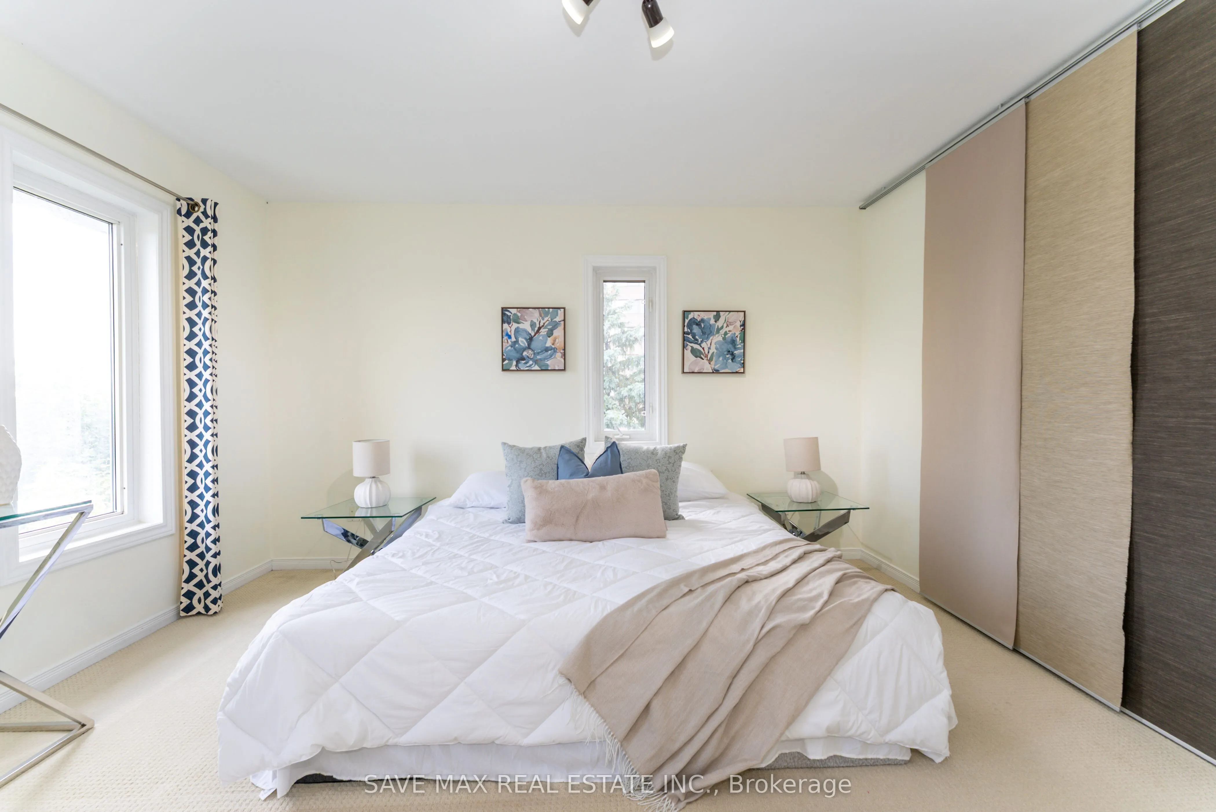 840 Dundas Street W, #25