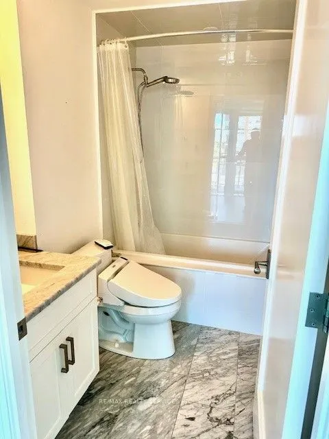 2060 Lakeshore Road, #603