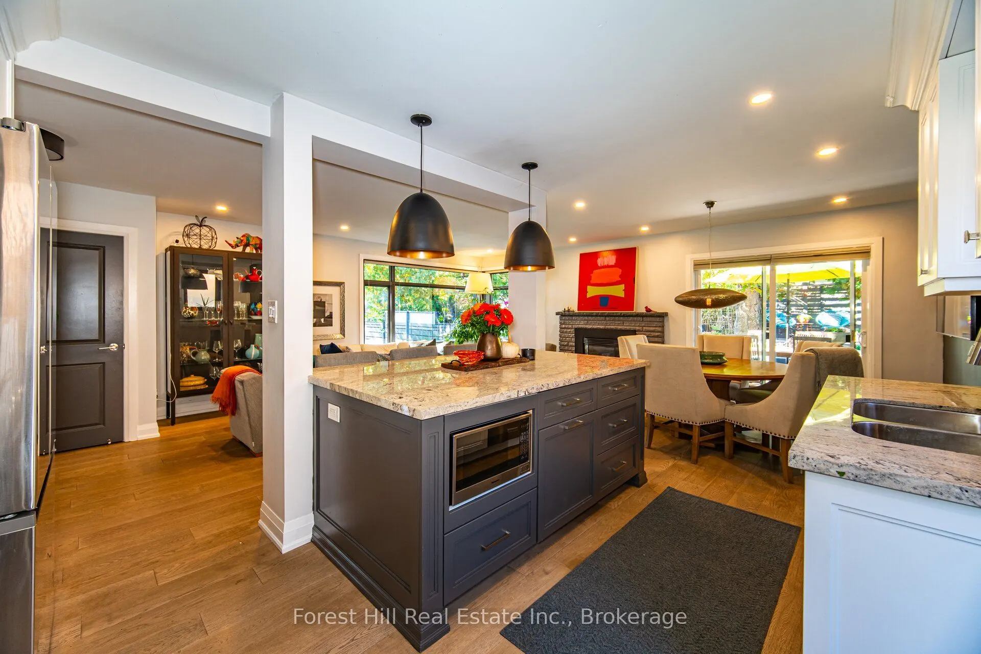 28 Decarie Circle