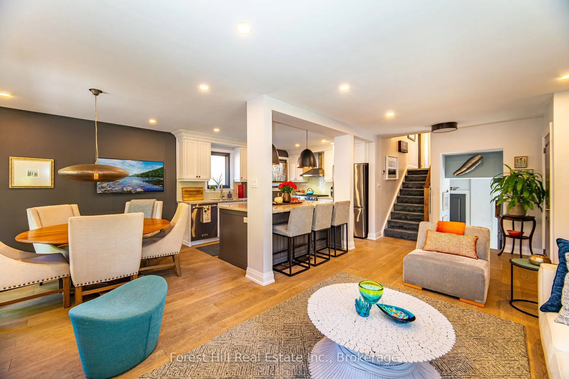 28 Decarie Circle