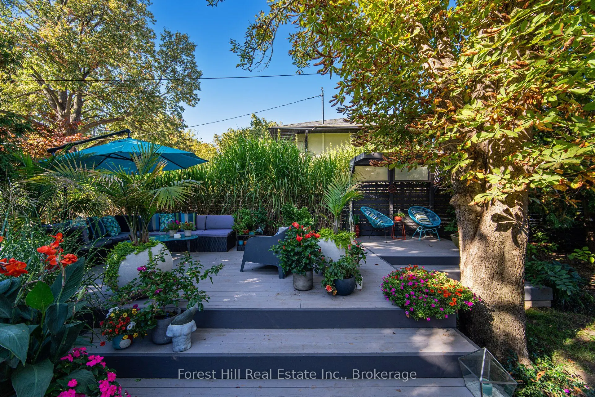 28 Decarie Circle