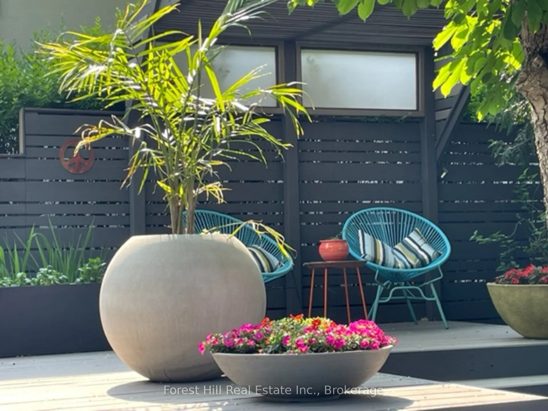28 Decarie Circle