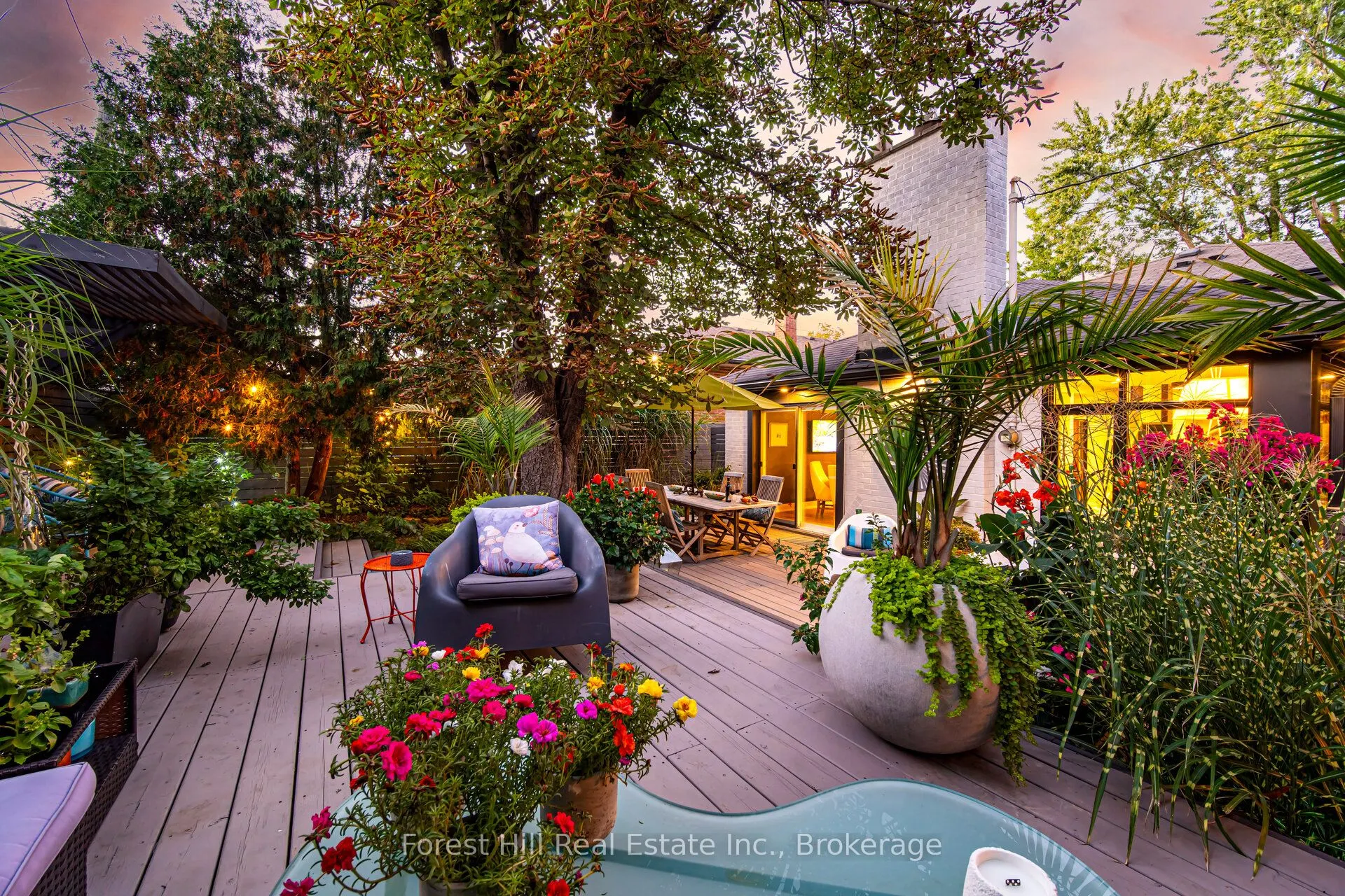 28 Decarie Circle