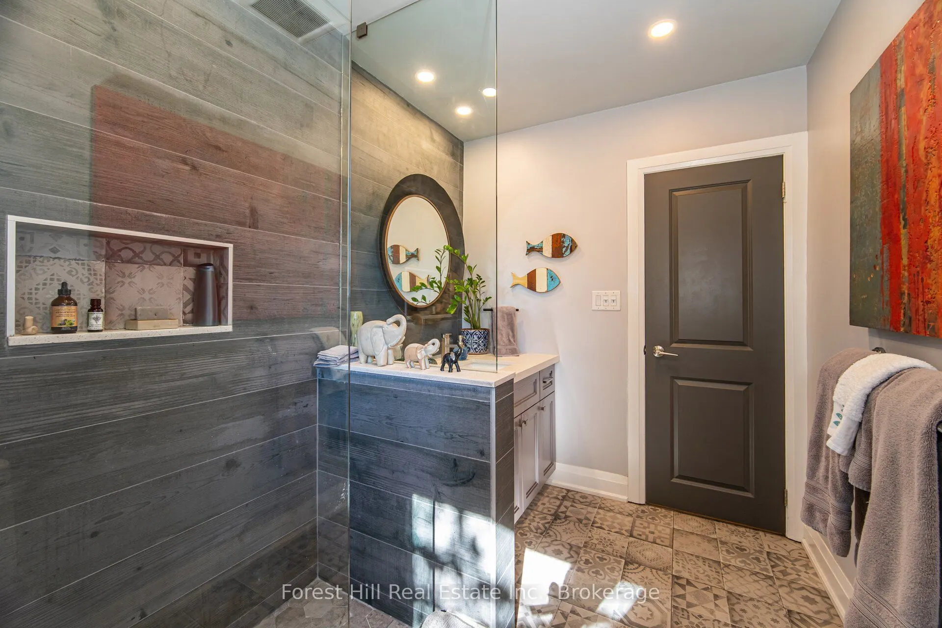28 Decarie Circle