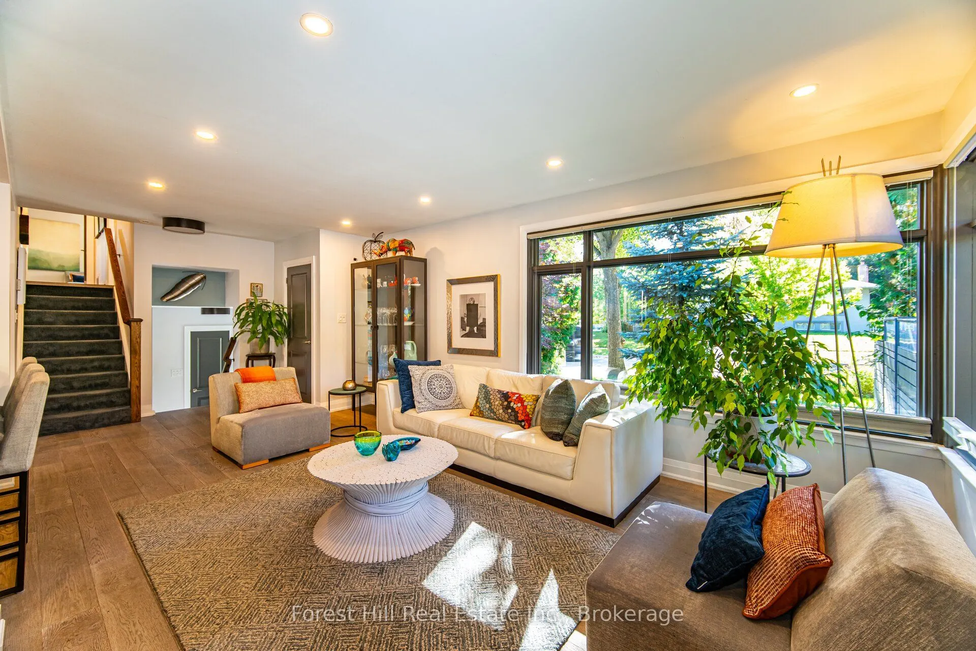 28 Decarie Circle