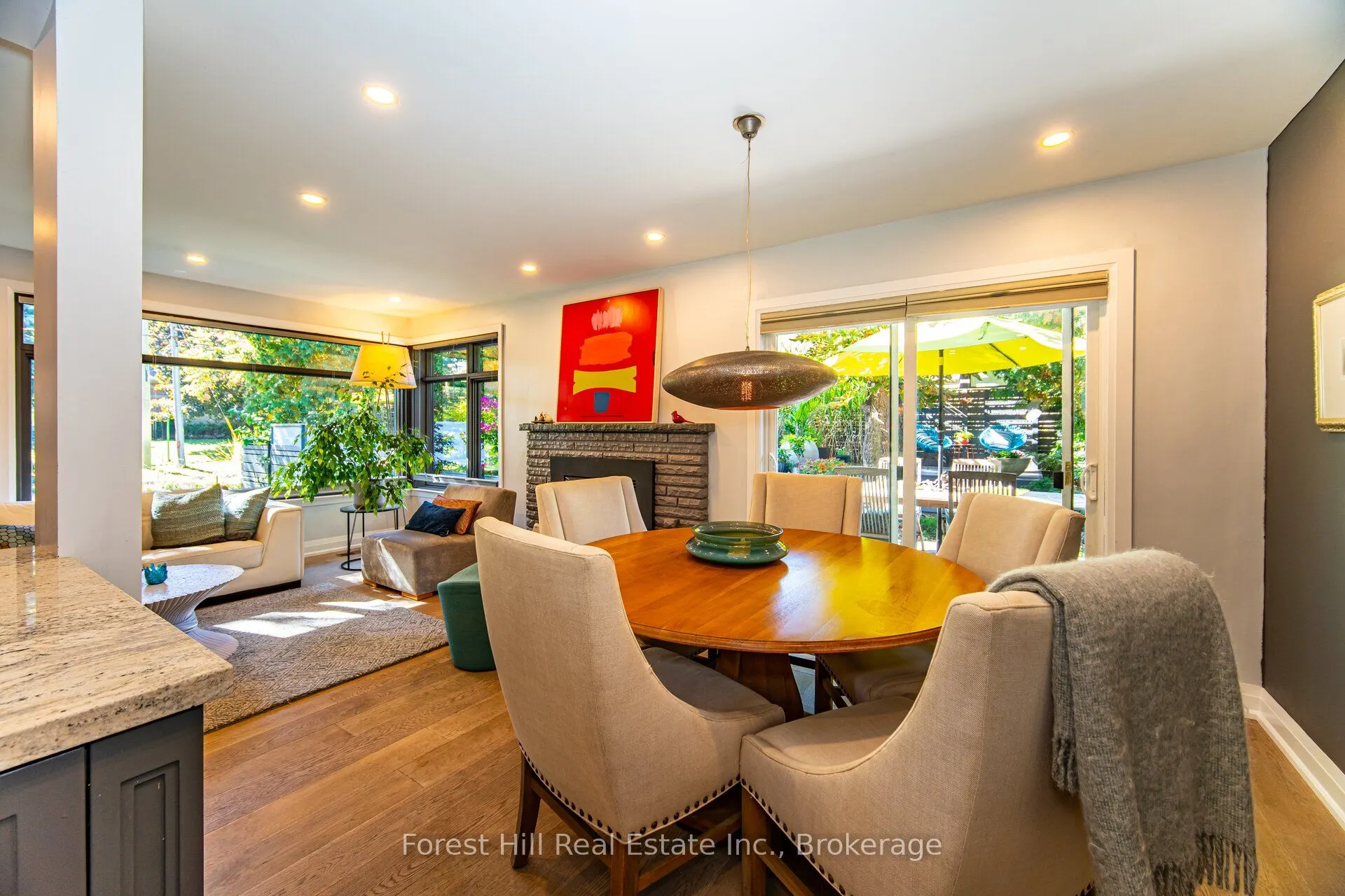 28 Decarie Circle