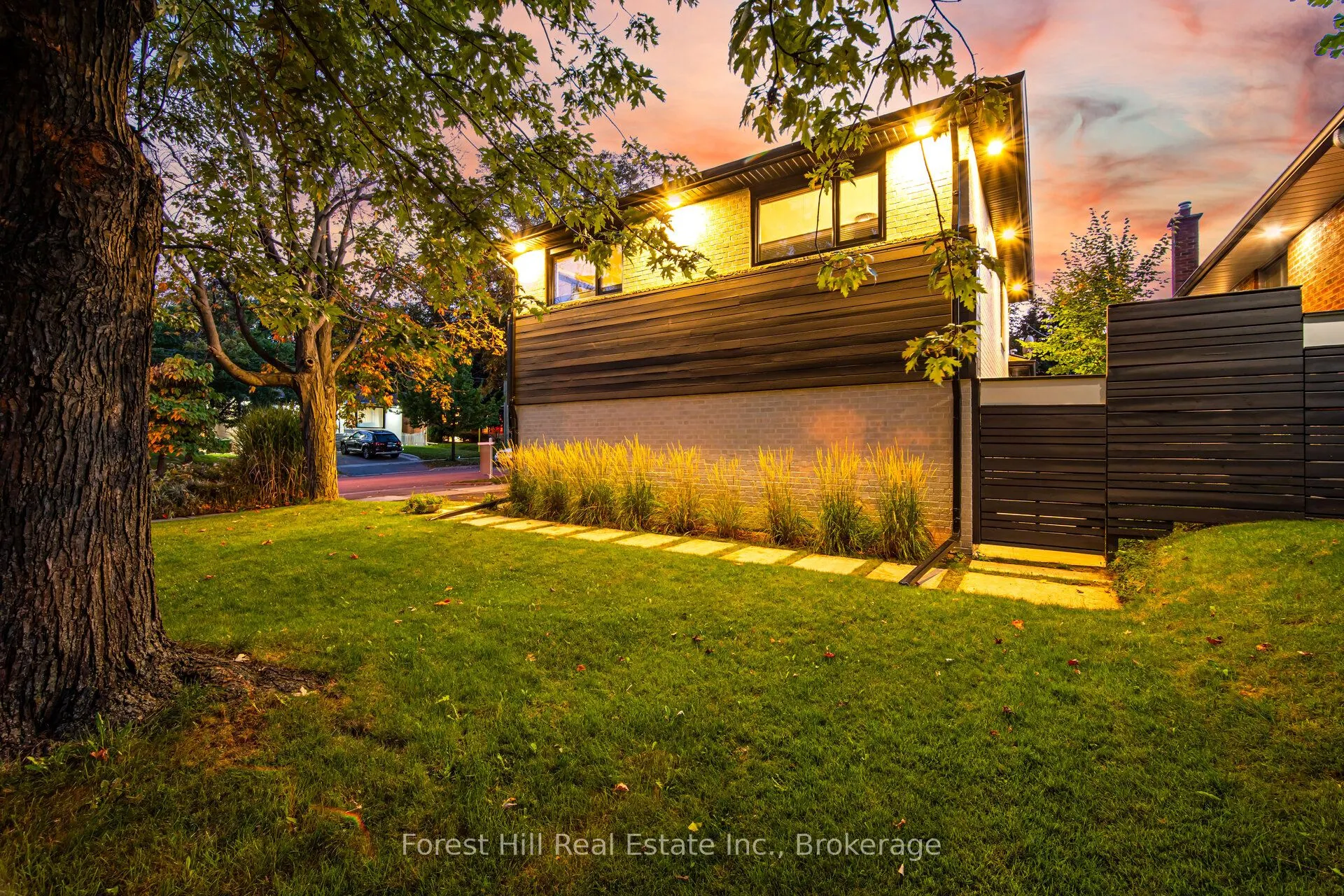 28 Decarie Circle