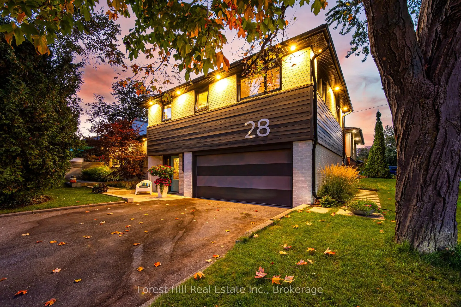 28 Decarie Circle