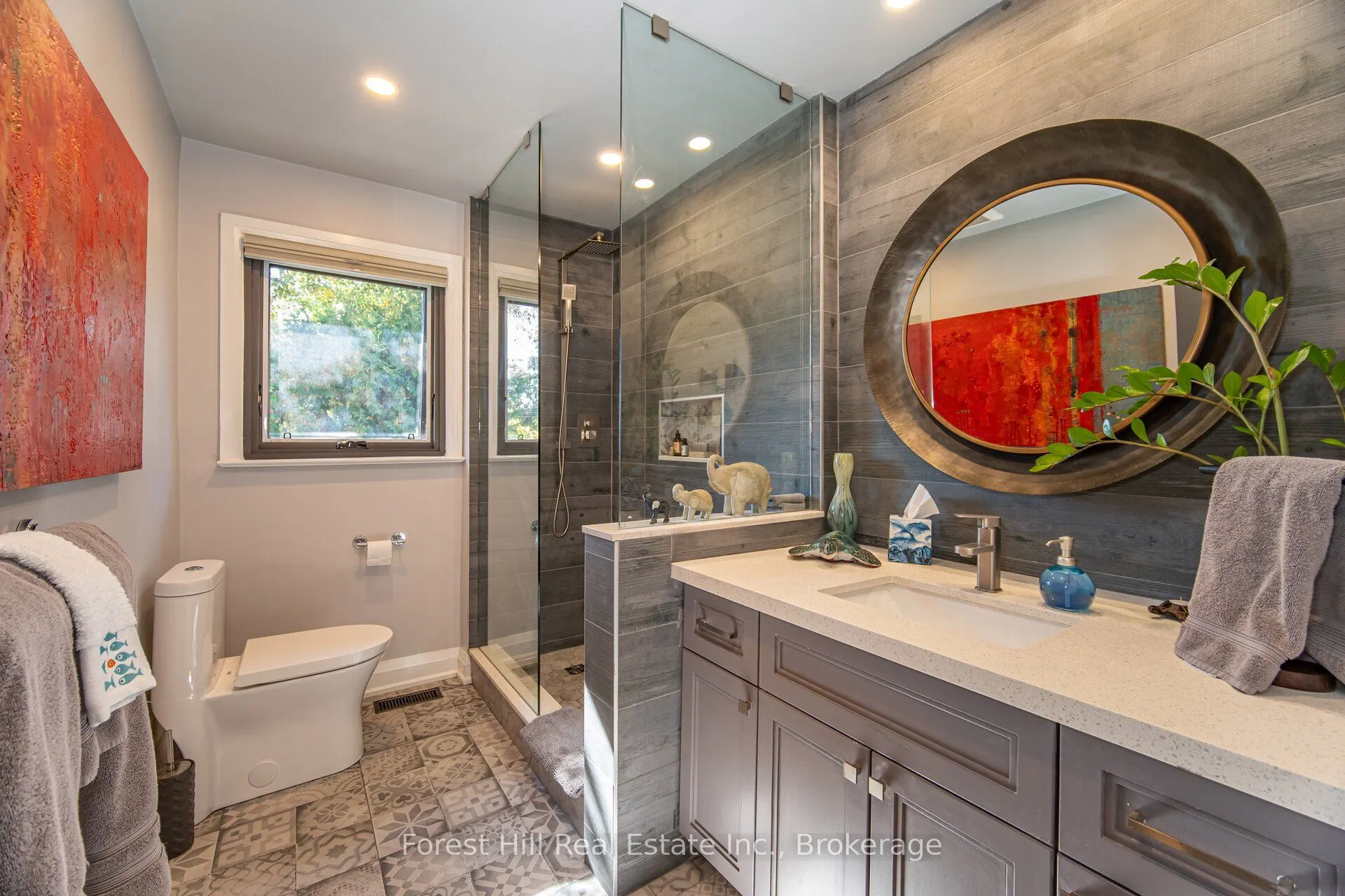 28 Decarie Circle