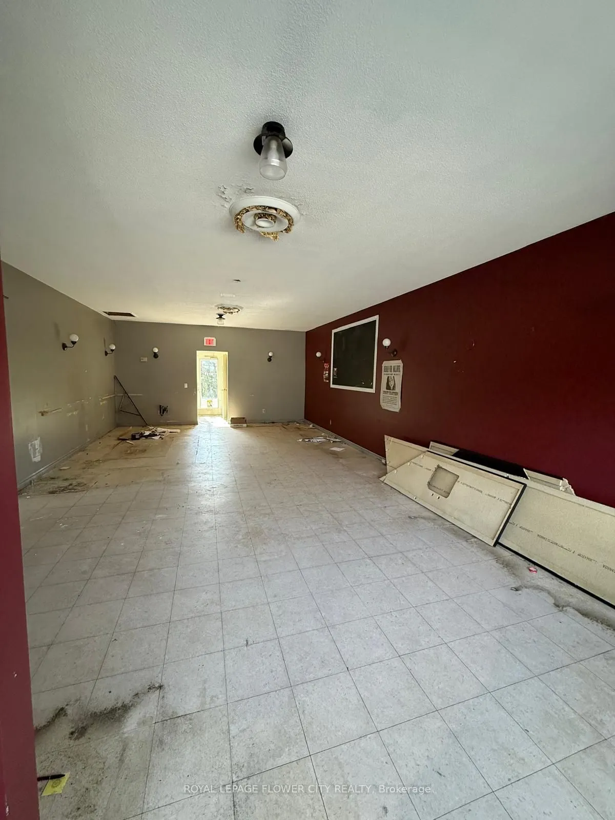 318 Broadway Avenue, #4