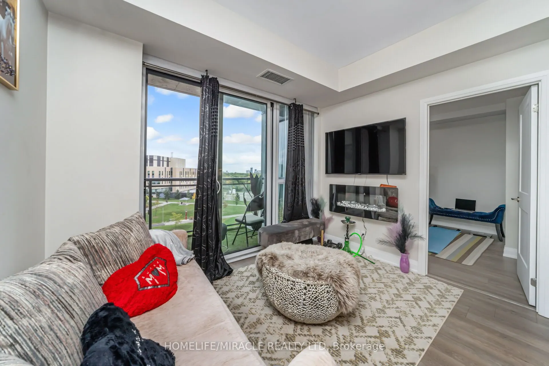 15 Lynch Street, #505