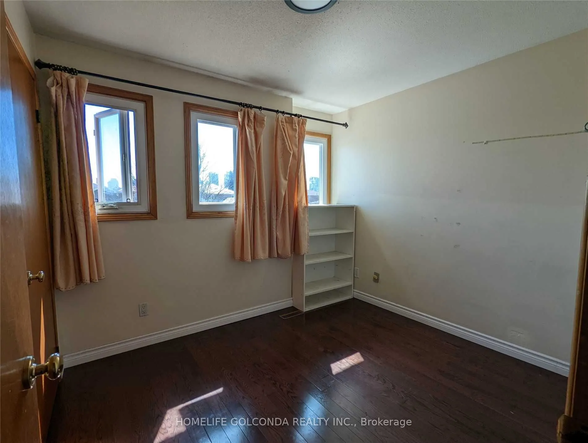 277 Huntington Ridge Drive, #Upper