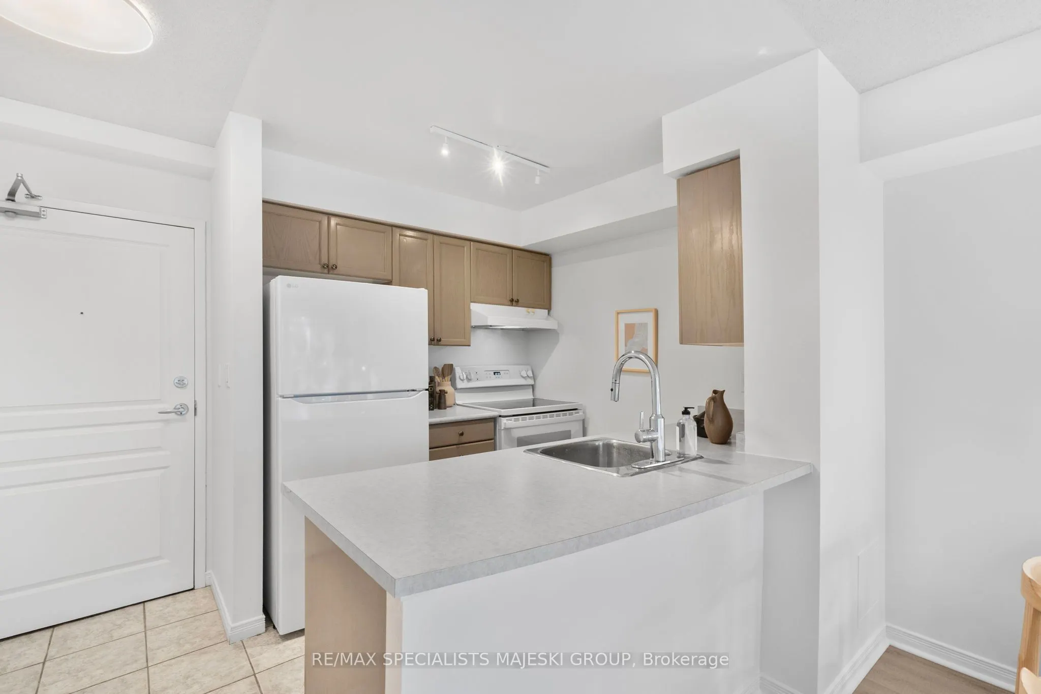 300 Ray Lawson Boulevard, #307