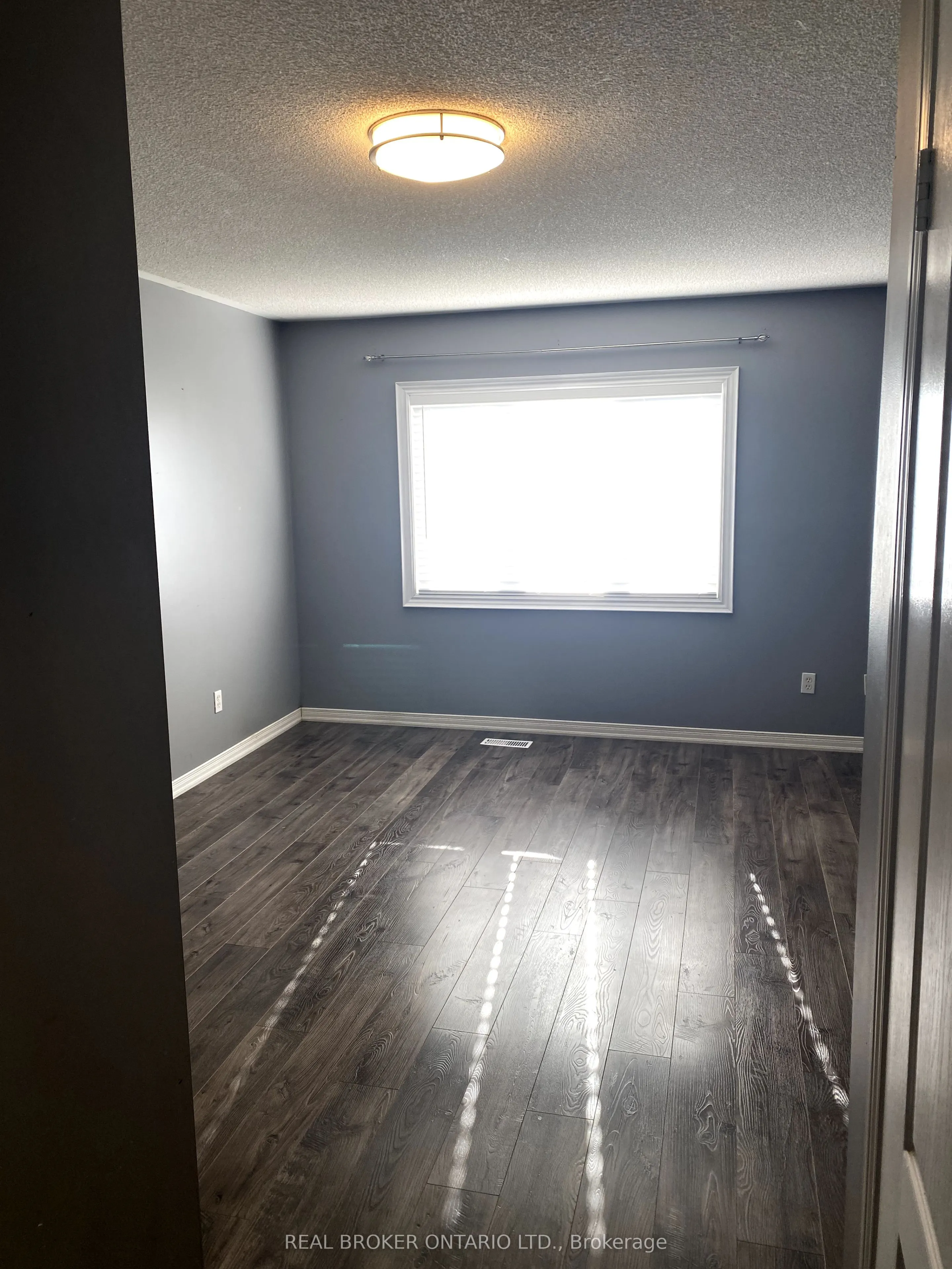 80 Redfinch Way, #Upper