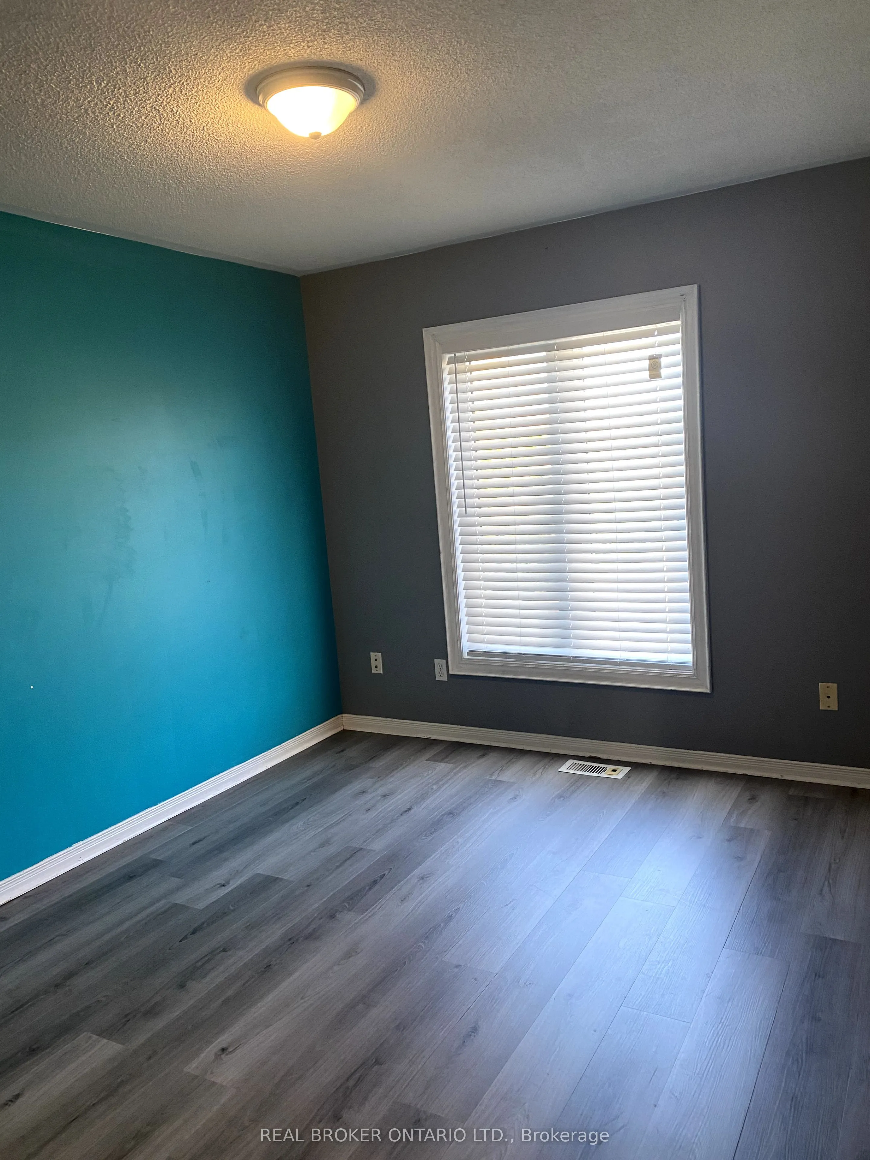 80 Redfinch Way, #Upper