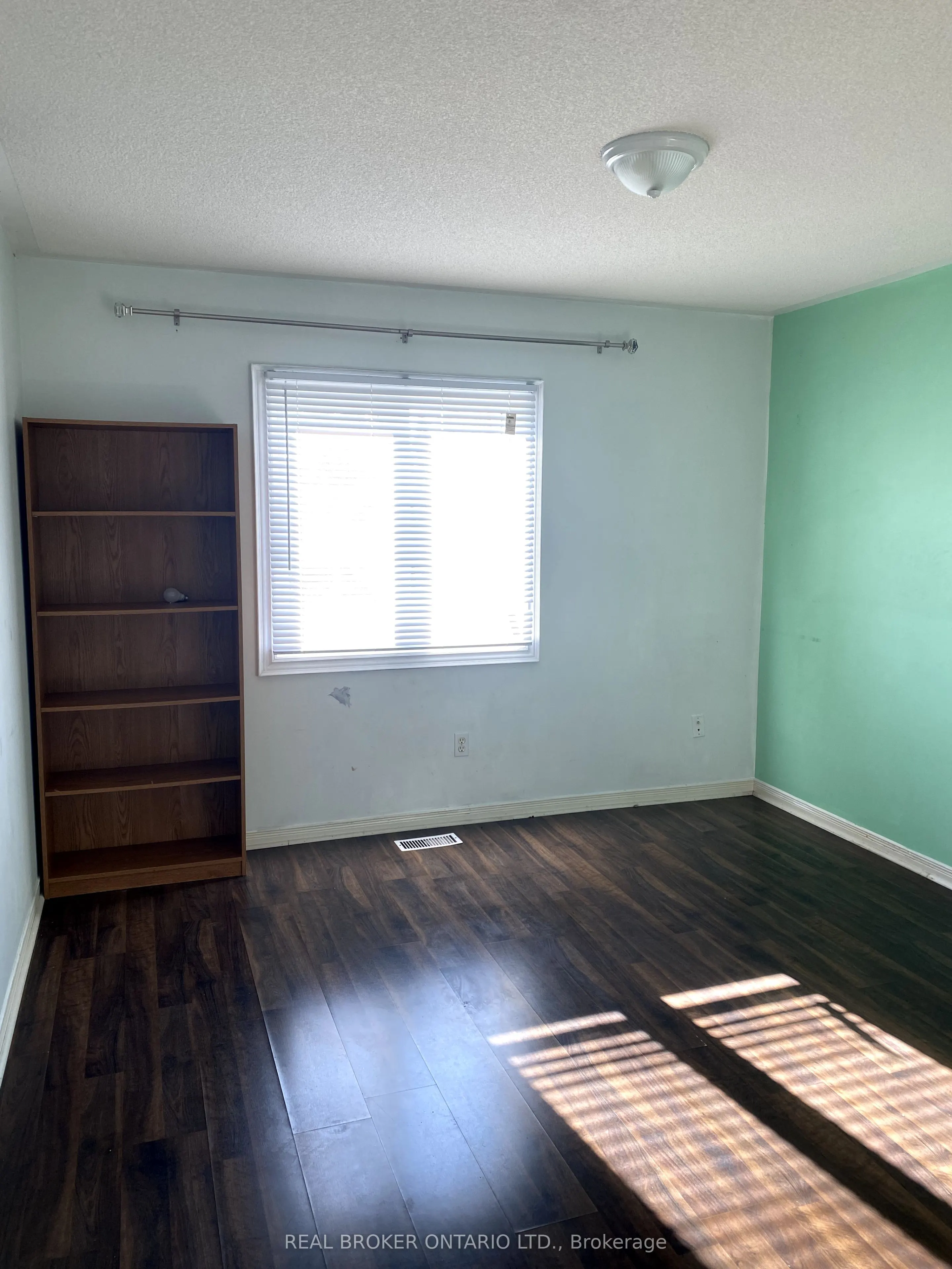 80 Redfinch Way, #Upper