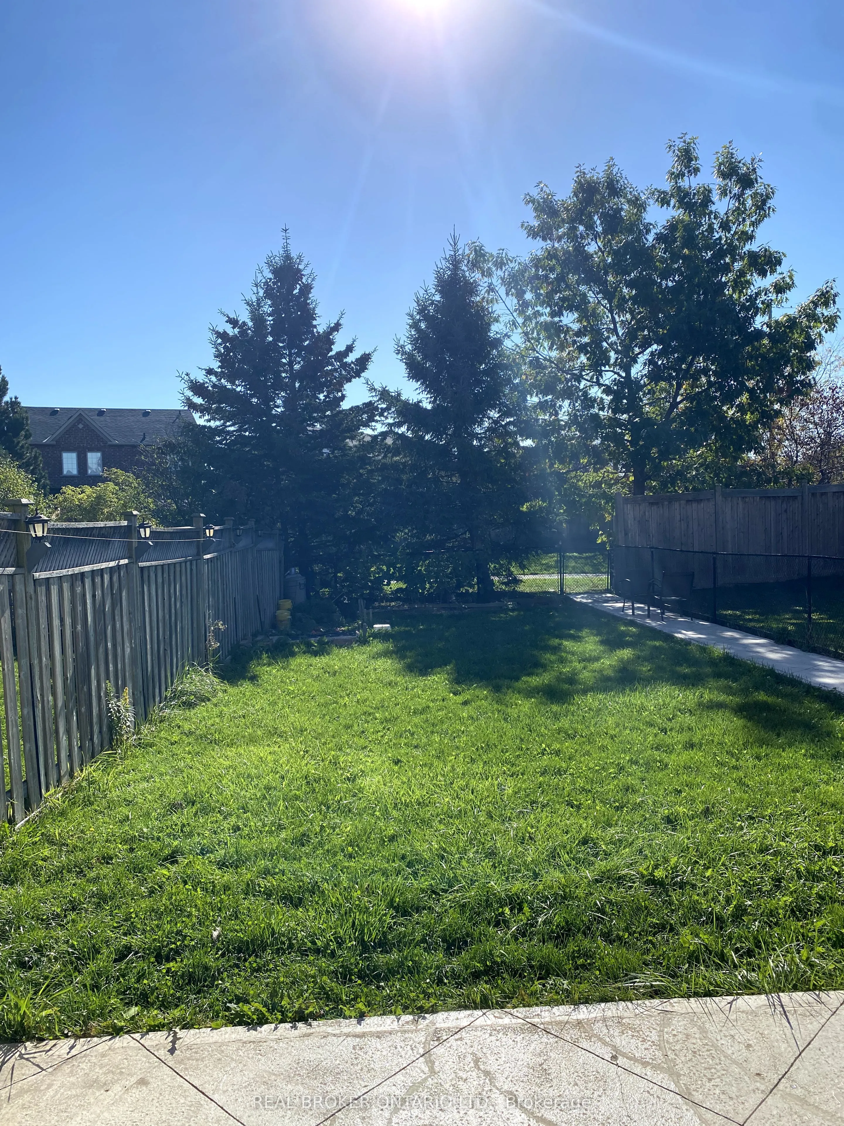 80 Redfinch Way, #Upper