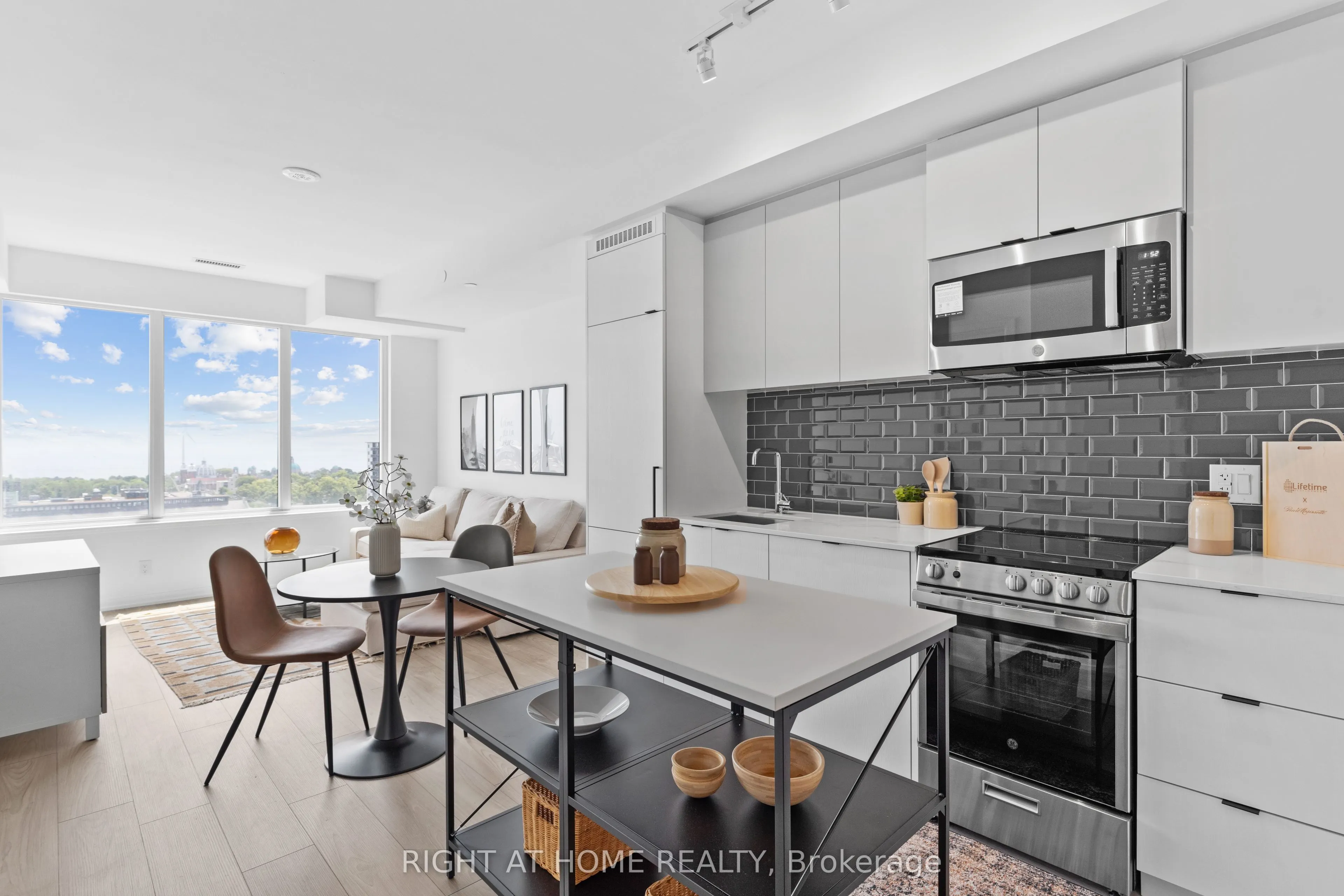 285 Dufferin Street, #1014