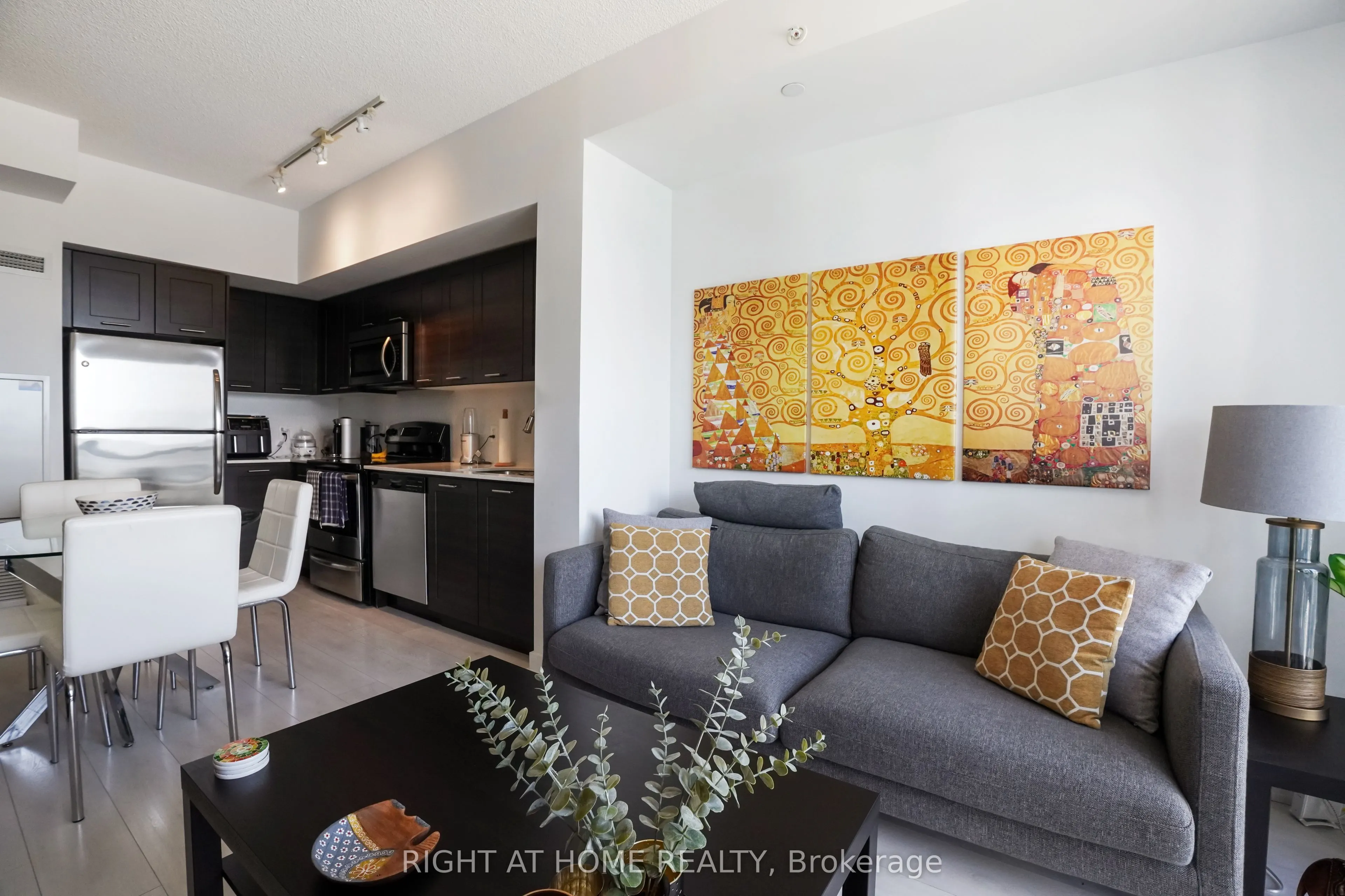 2220 Lakeshore Boulevard W, #3106