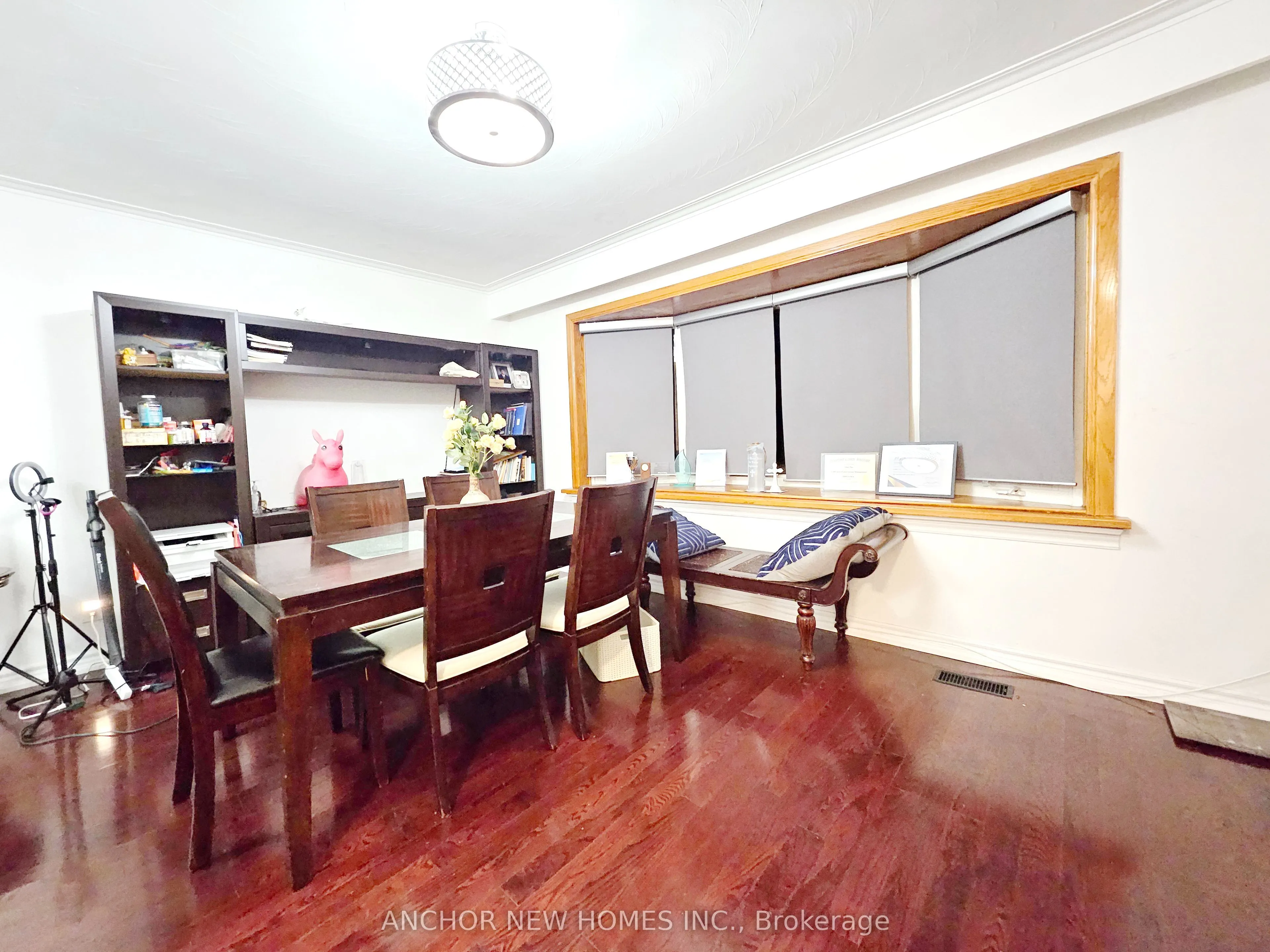 28 Eringate Drive