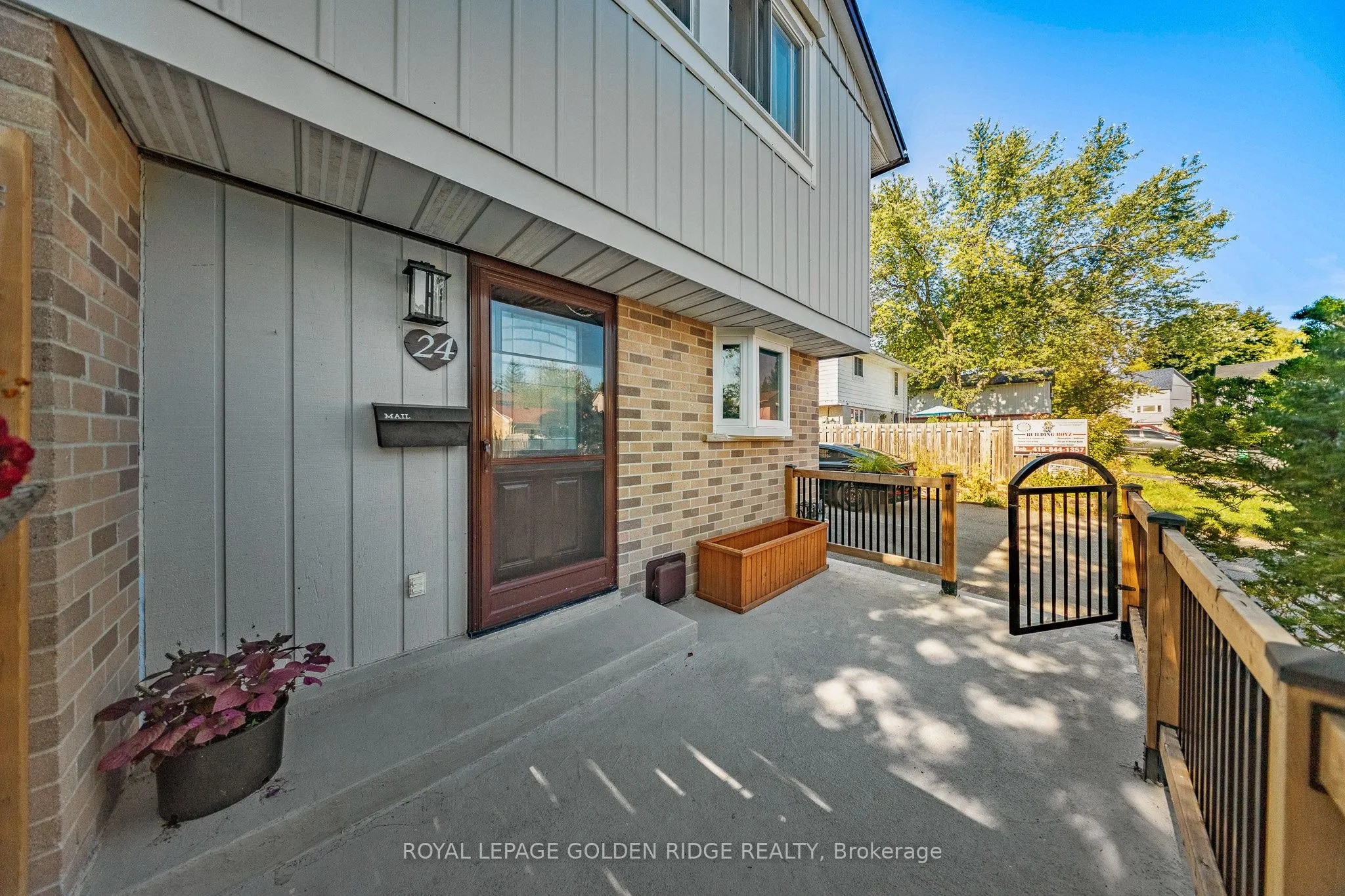 24 Hillbank Trail
