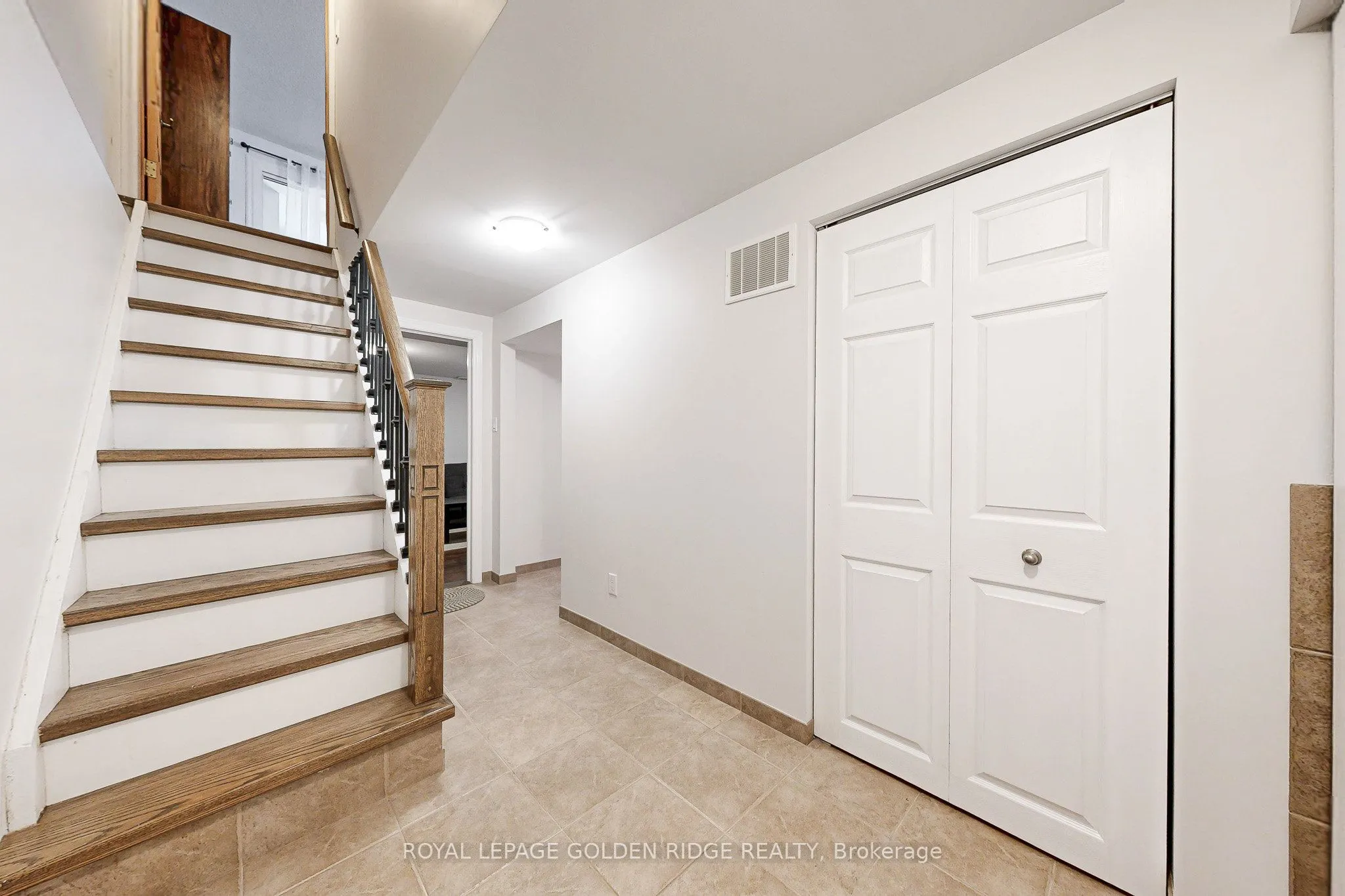 24 Hillbank Trail