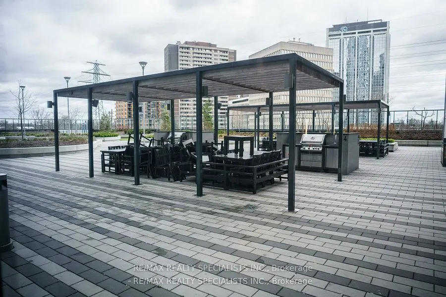 7 Mabelle Avenue, #506