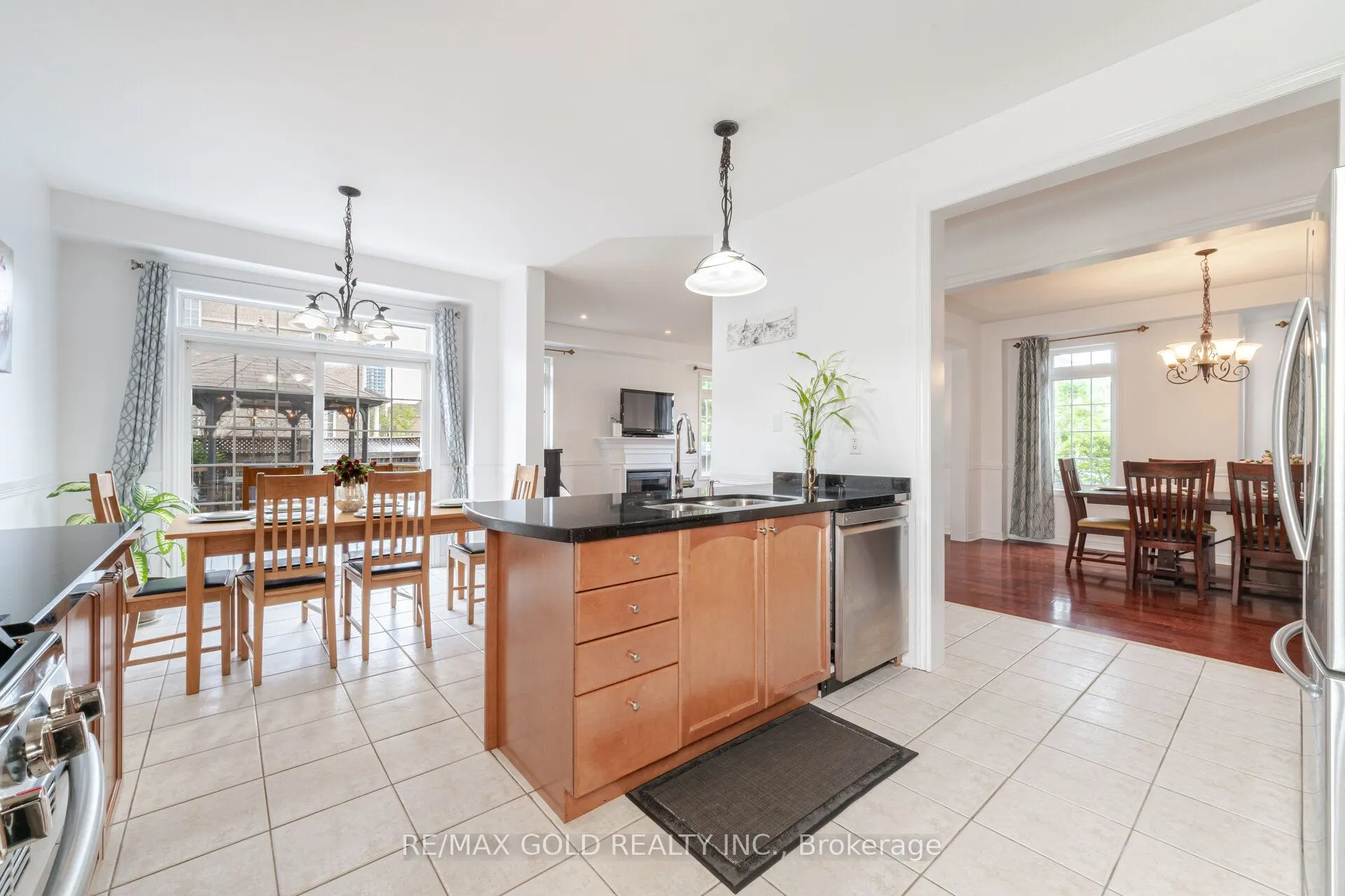 16 Larkberry Road